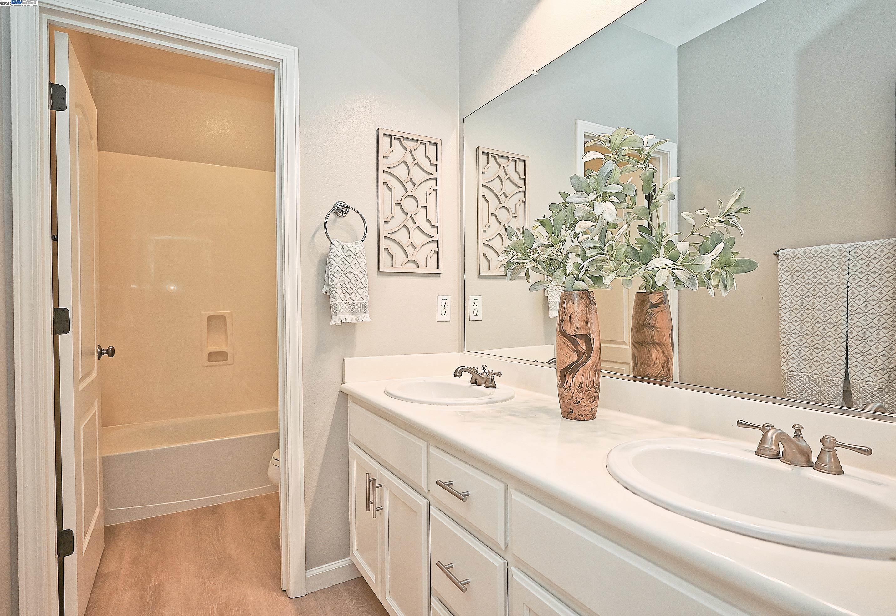 Detail Gallery Image 18 of 49 For 1628 Banbury Dr, San Ramon,  CA 94582 - 4 Beds | 3 Baths