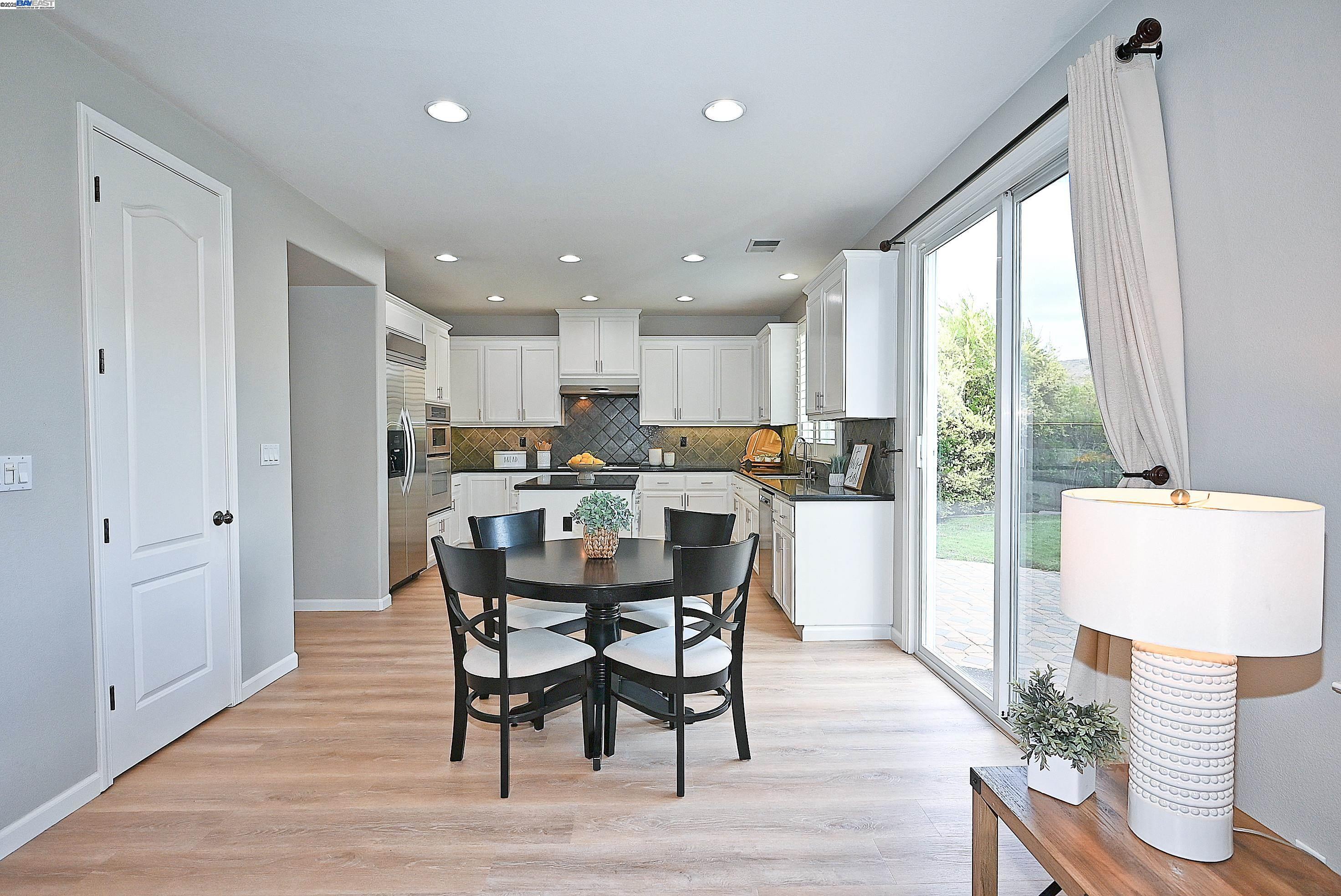 Detail Gallery Image 6 of 49 For 1628 Banbury Dr, San Ramon,  CA 94582 - 4 Beds | 3 Baths