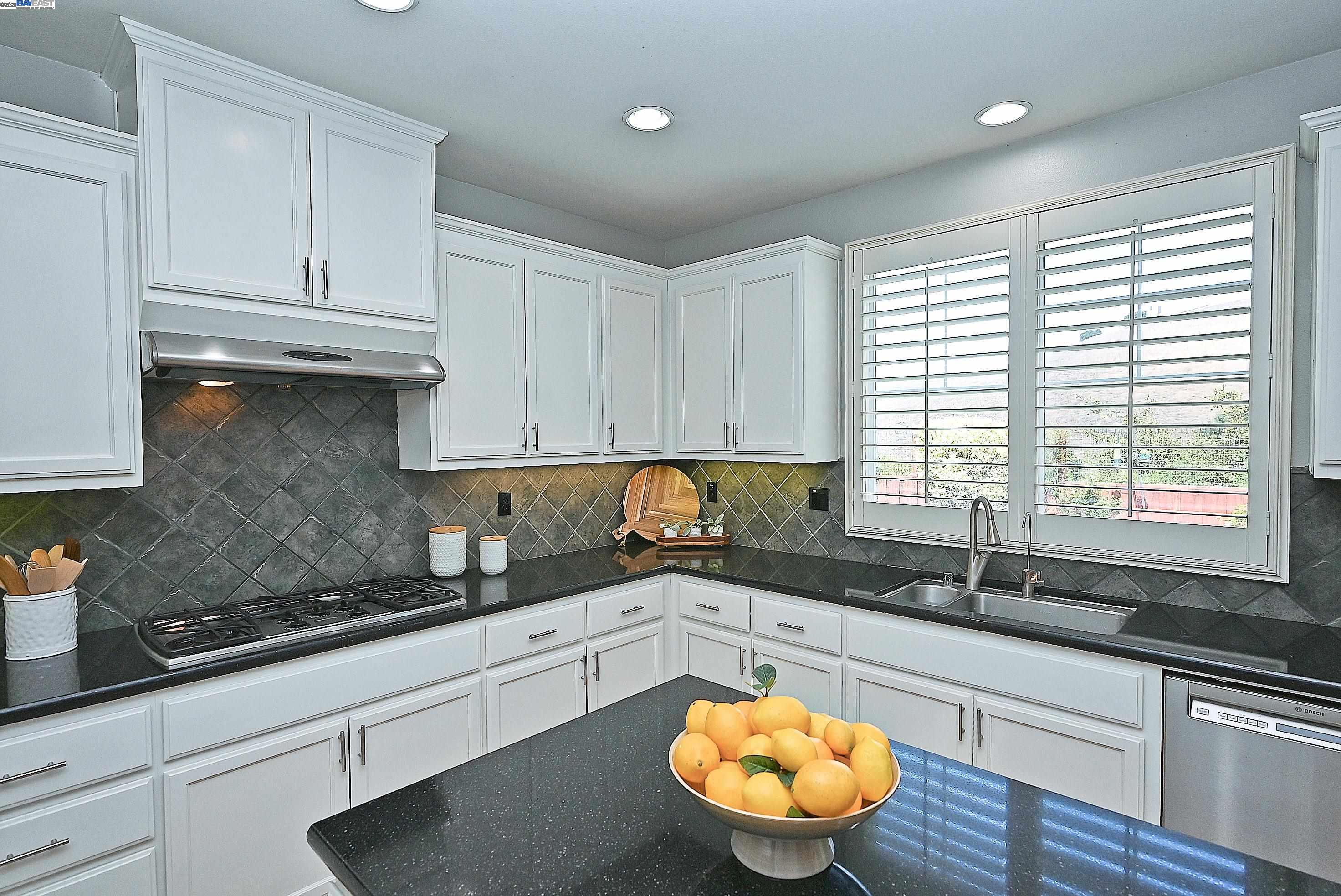 Detail Gallery Image 8 of 49 For 1628 Banbury Dr, San Ramon,  CA 94582 - 4 Beds | 3 Baths