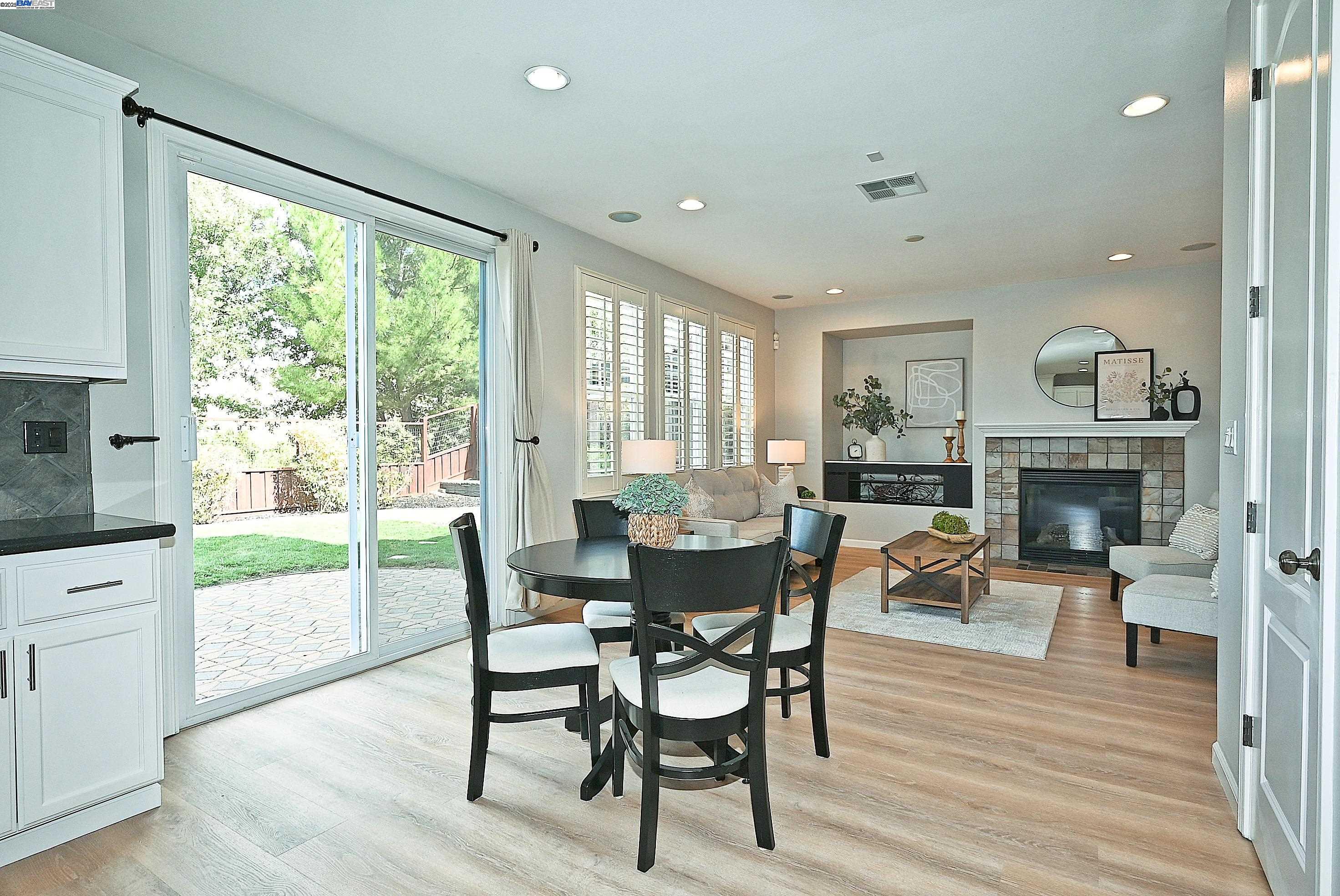 Detail Gallery Image 10 of 49 For 1628 Banbury Dr, San Ramon,  CA 94582 - 4 Beds | 3 Baths