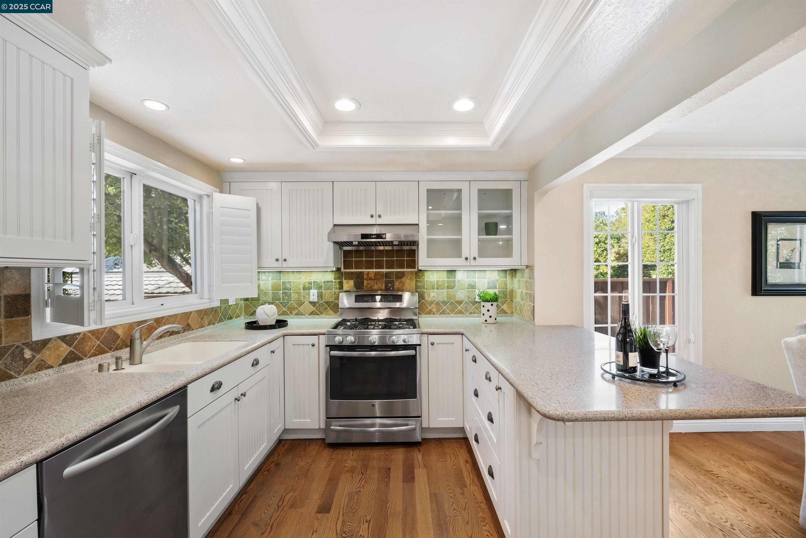 Detail Gallery Image 27 of 60 For 33 Leeds Ct E, Danville,  CA 94526 - 4 Beds | 2/1 Baths