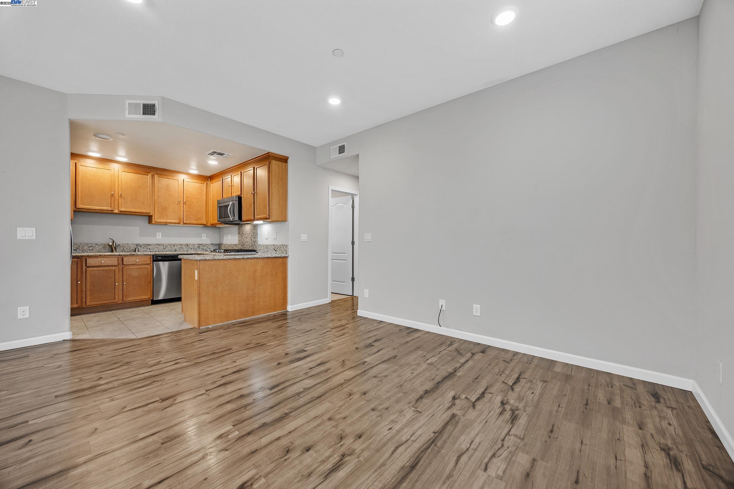 Detail Gallery Image 15 of 43 For 4728 Norris Canyon Rd #206,  San Ramon,  CA 94583 - 3 Beds | 2 Baths