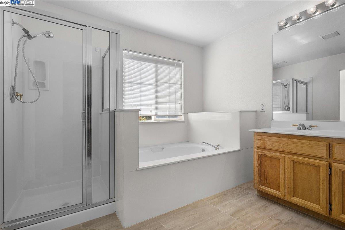 Detail Gallery Image 14 of 24 For 119 Orr Rd, Alameda,  CA 94502 - 3 Beds | 2/1 Baths