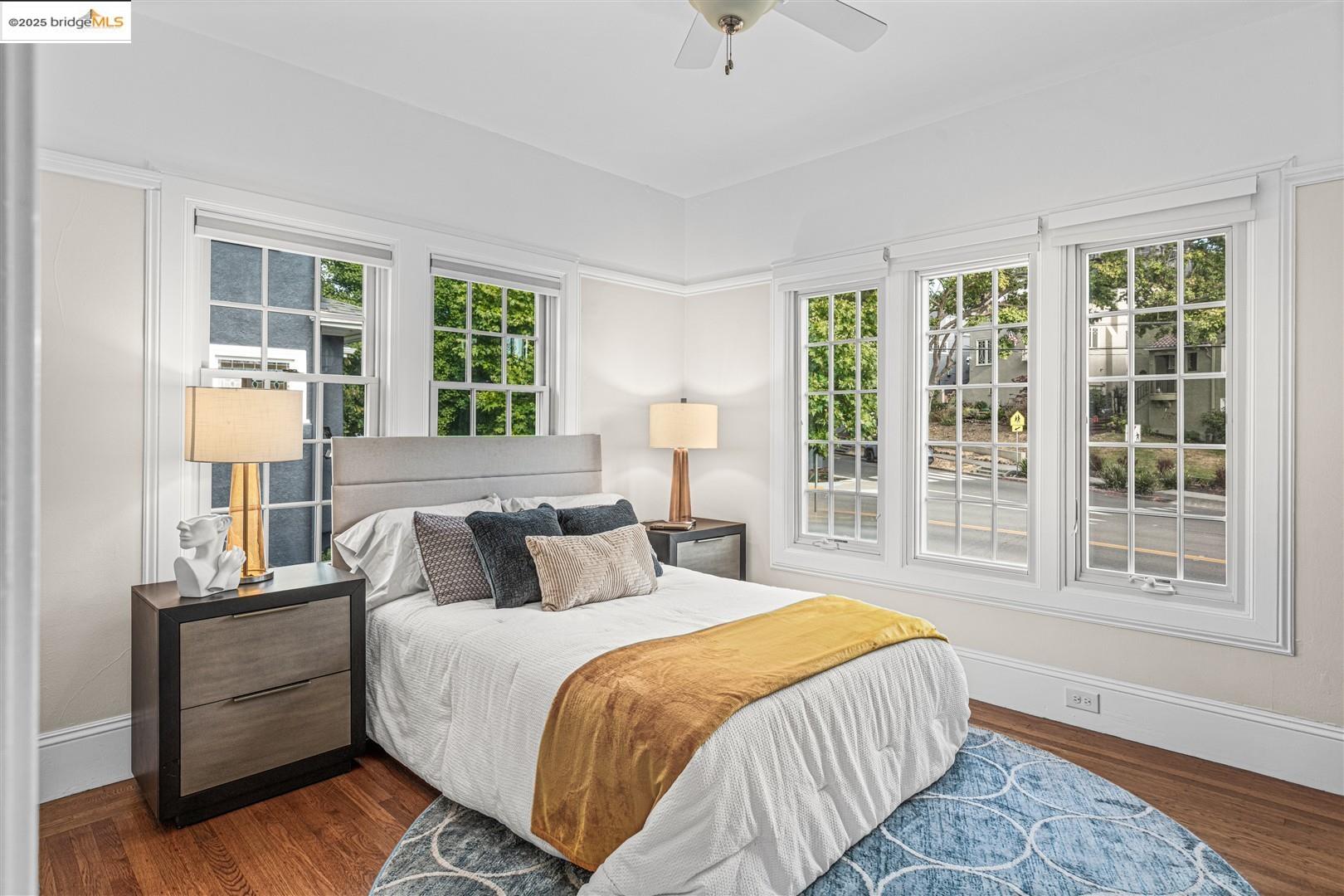 Detail Gallery Image 12 of 57 For 61 Wildwood Ave, Piedmont,  CA 94610 - 6 Beds | 4/1 Baths