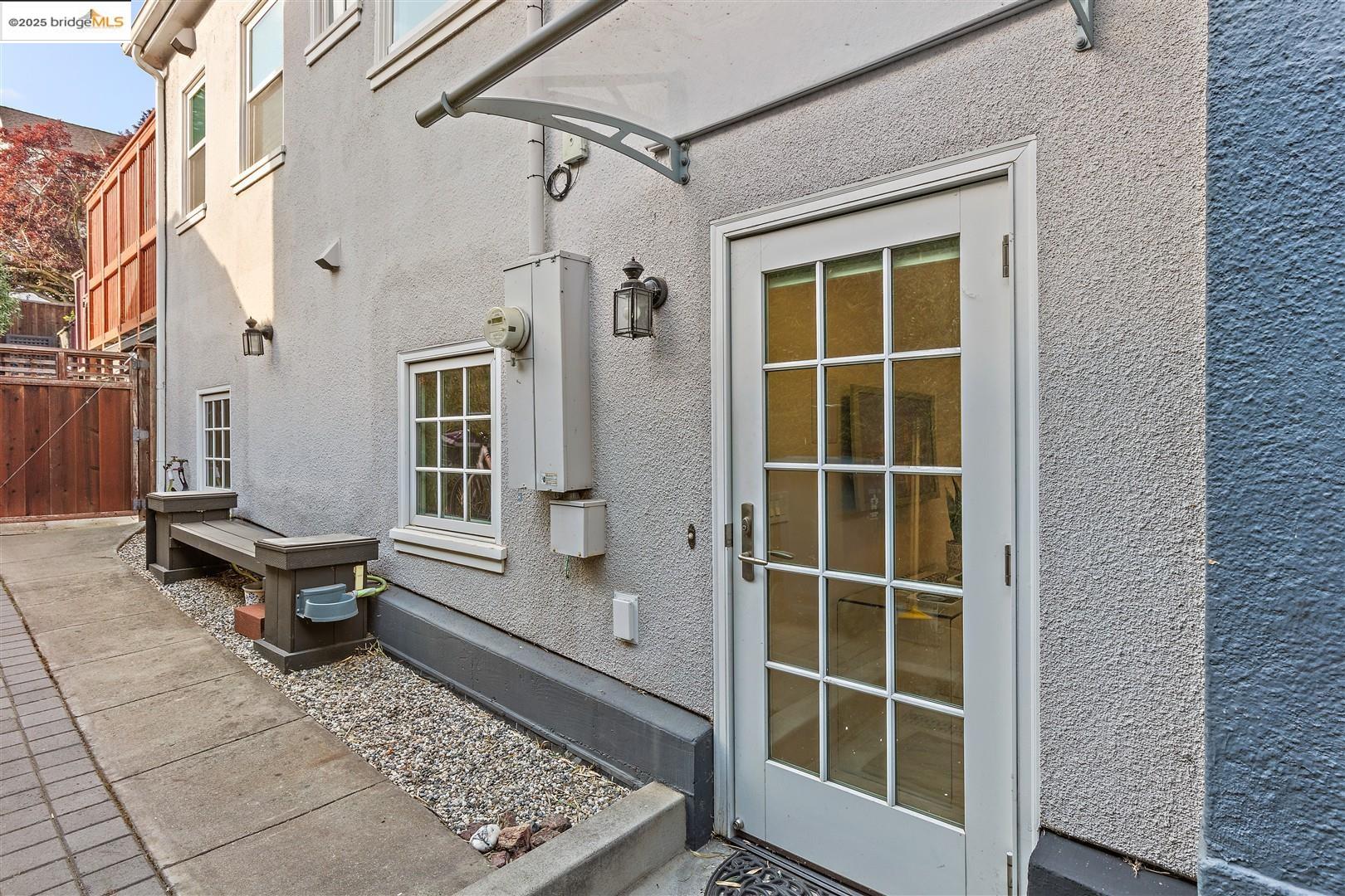 Detail Gallery Image 26 of 57 For 61 Wildwood Ave, Piedmont,  CA 94610 - 6 Beds | 4/1 Baths