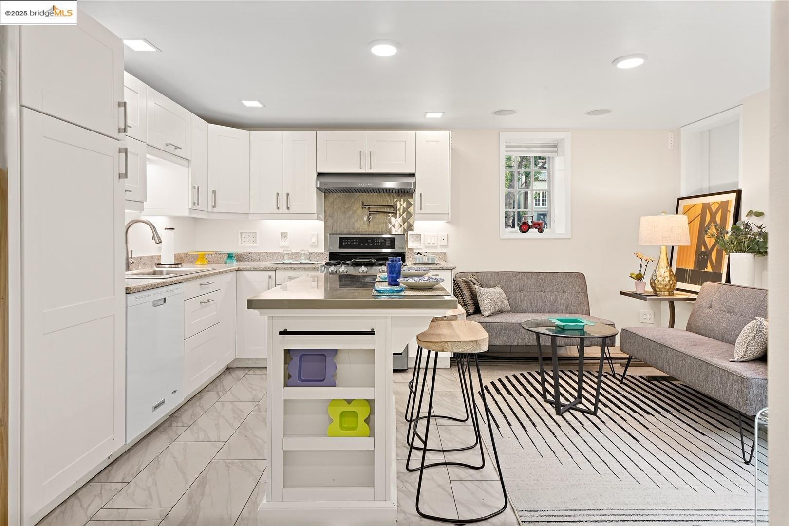 Detail Gallery Image 32 of 57 For 61 Wildwood Ave, Piedmont,  CA 94610 - 6 Beds | 4/1 Baths