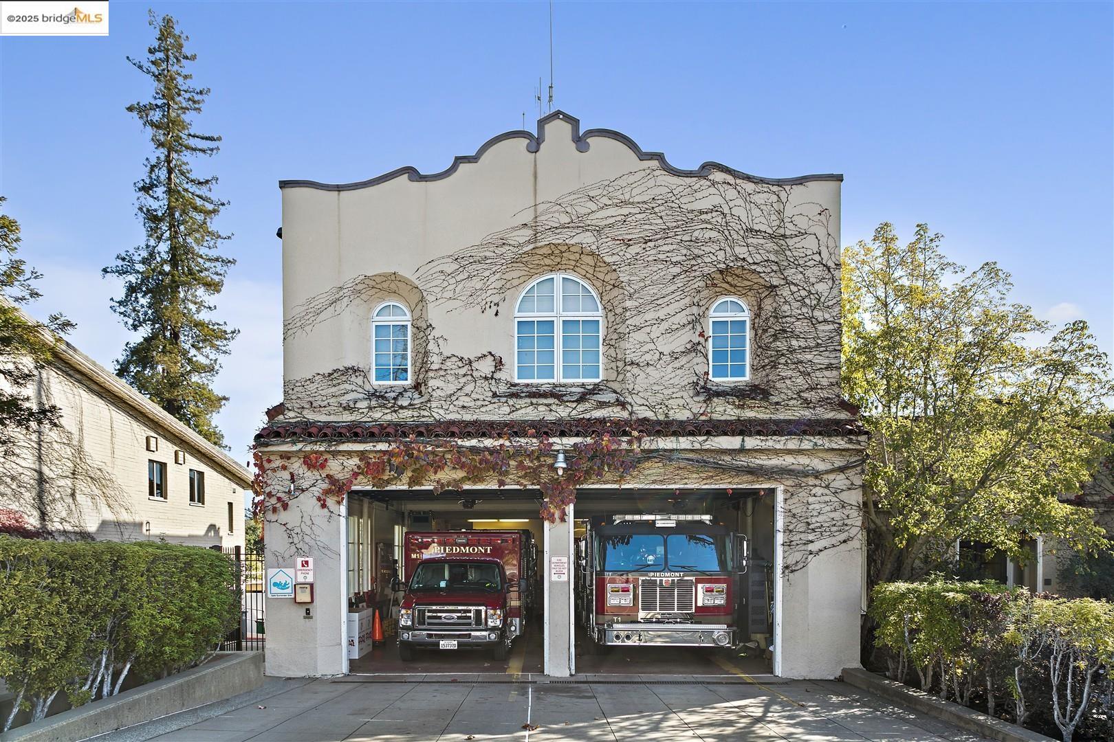 Detail Gallery Image 50 of 57 For 61 Wildwood Ave, Piedmont,  CA 94610 - 6 Beds | 4/1 Baths