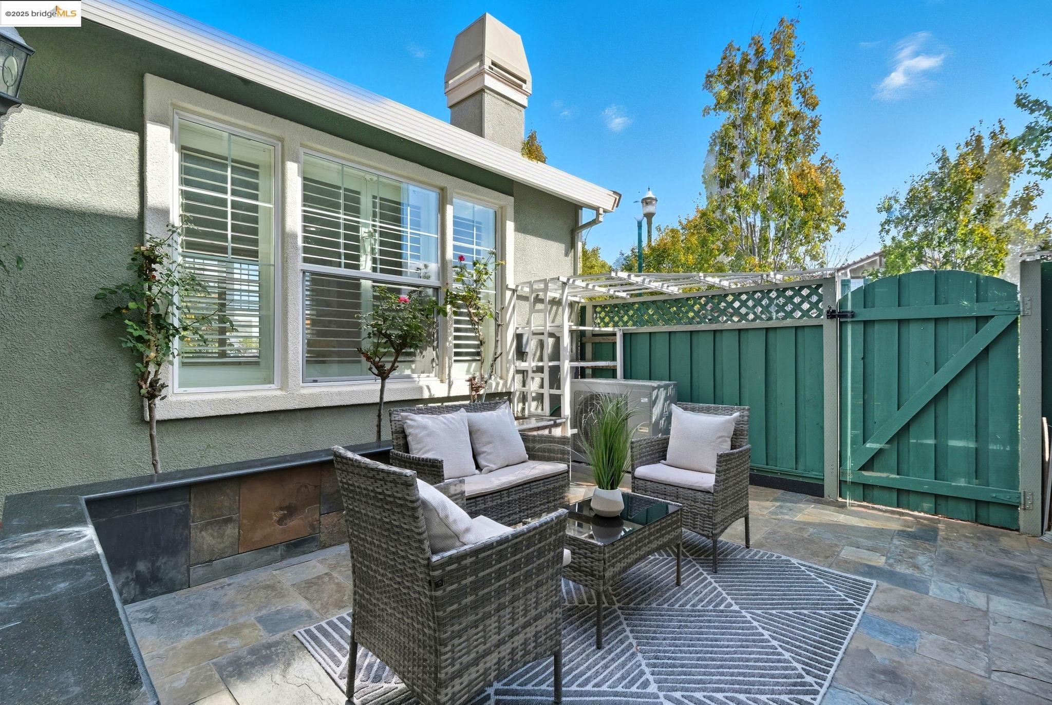 Detail Gallery Image 31 of 43 For 28530 Gulfport Cir, Hayward,  CA 94545 - 4 Beds | 2/1 Baths