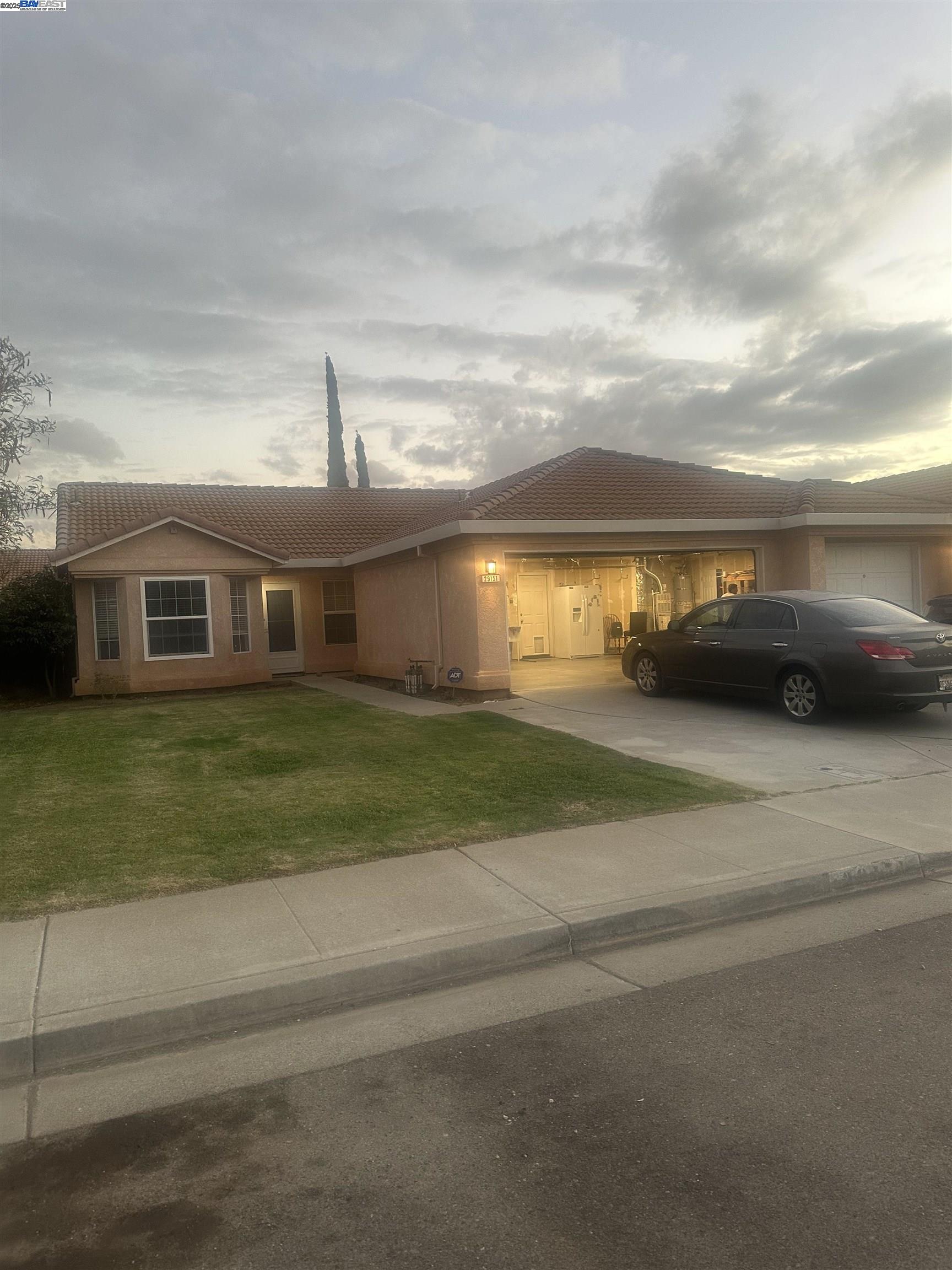 Front Image Thumbnail for BE41114405