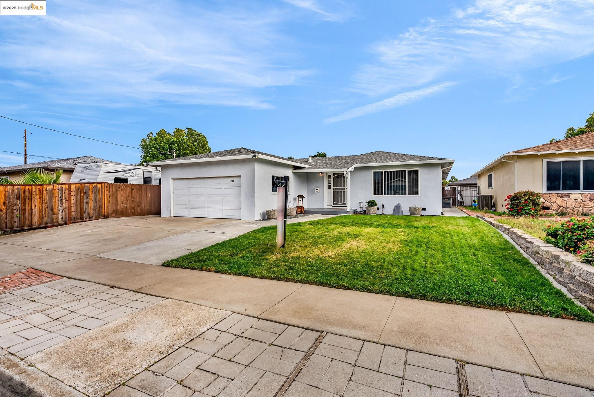 Detail Gallery Image 2 of 42 For 1209 Tulip Drive, Antioch,  CA 94509-9999 - 3 Beds | 2 Baths