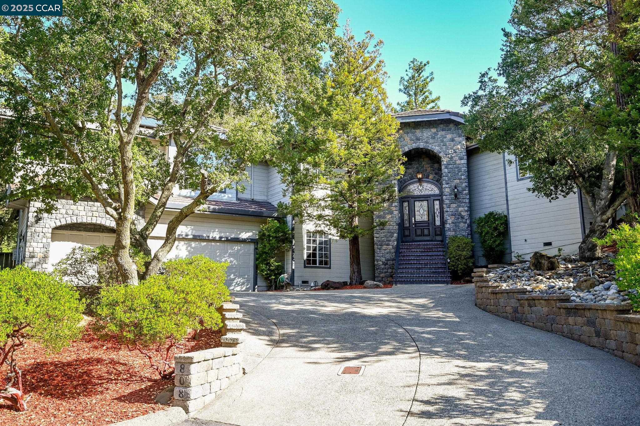 Front Image Thumbnail for CC41114418