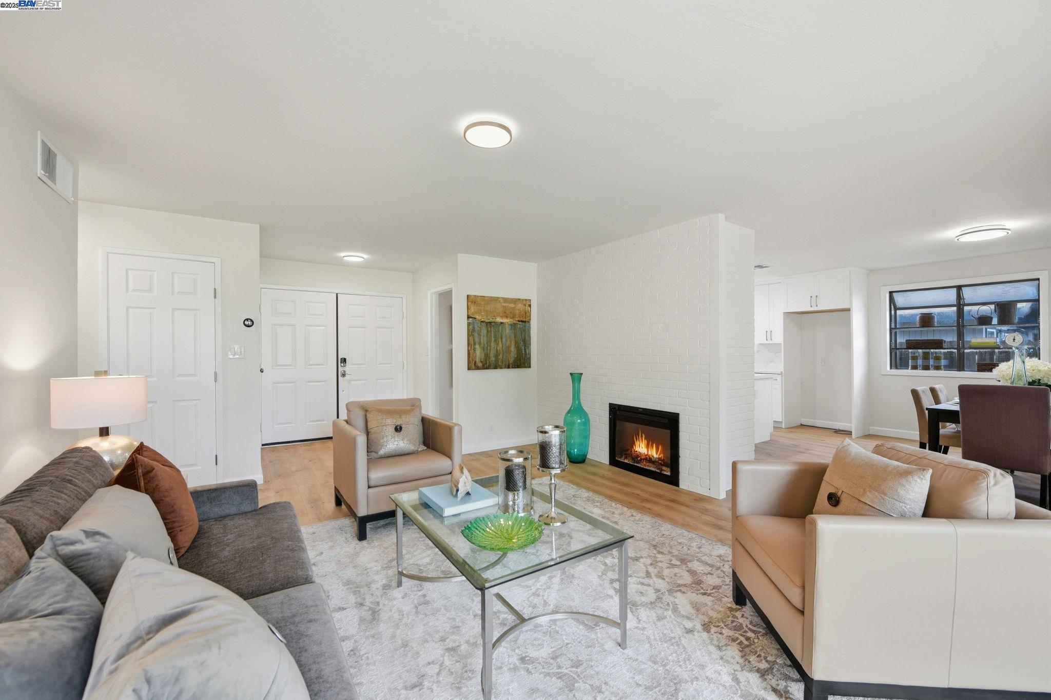 Detail Gallery Image 3 of 20 For 2225 Valorie St, Fremont,  CA 94539 - 3 Beds | 2 Baths