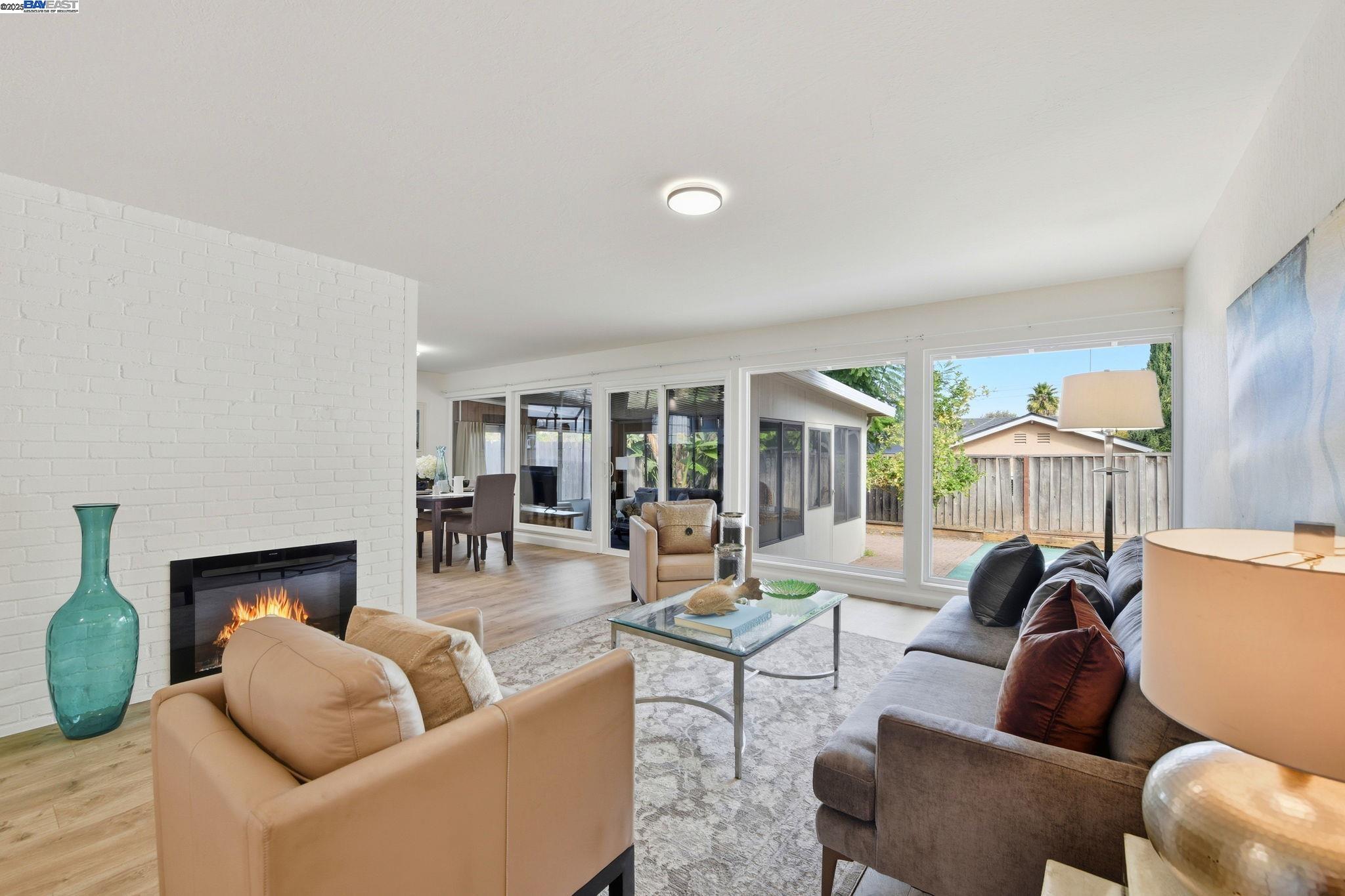 Detail Gallery Image 4 of 20 For 2225 Valorie St, Fremont,  CA 94539 - 3 Beds | 2 Baths