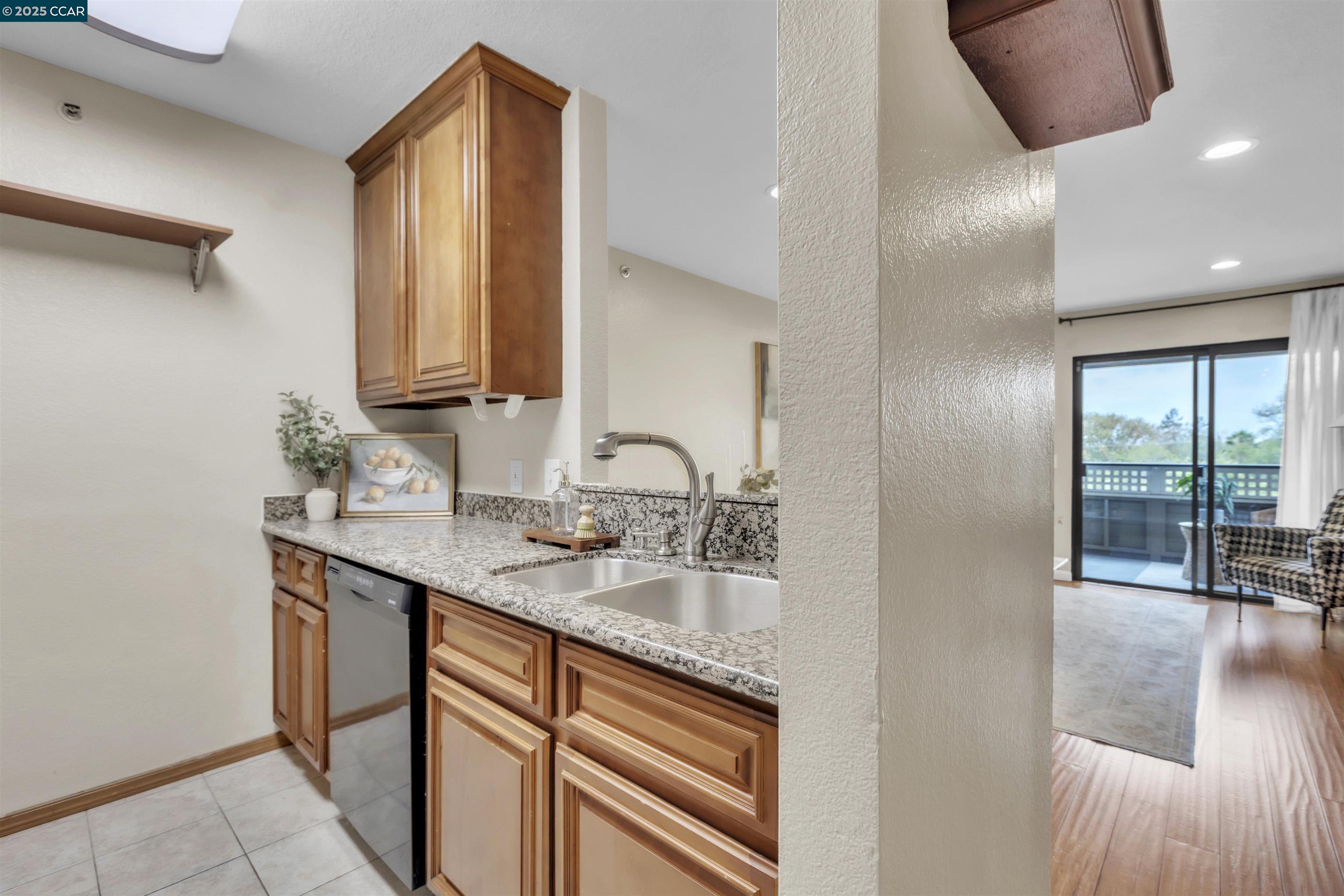 Photo #2: 41114424 Listing 