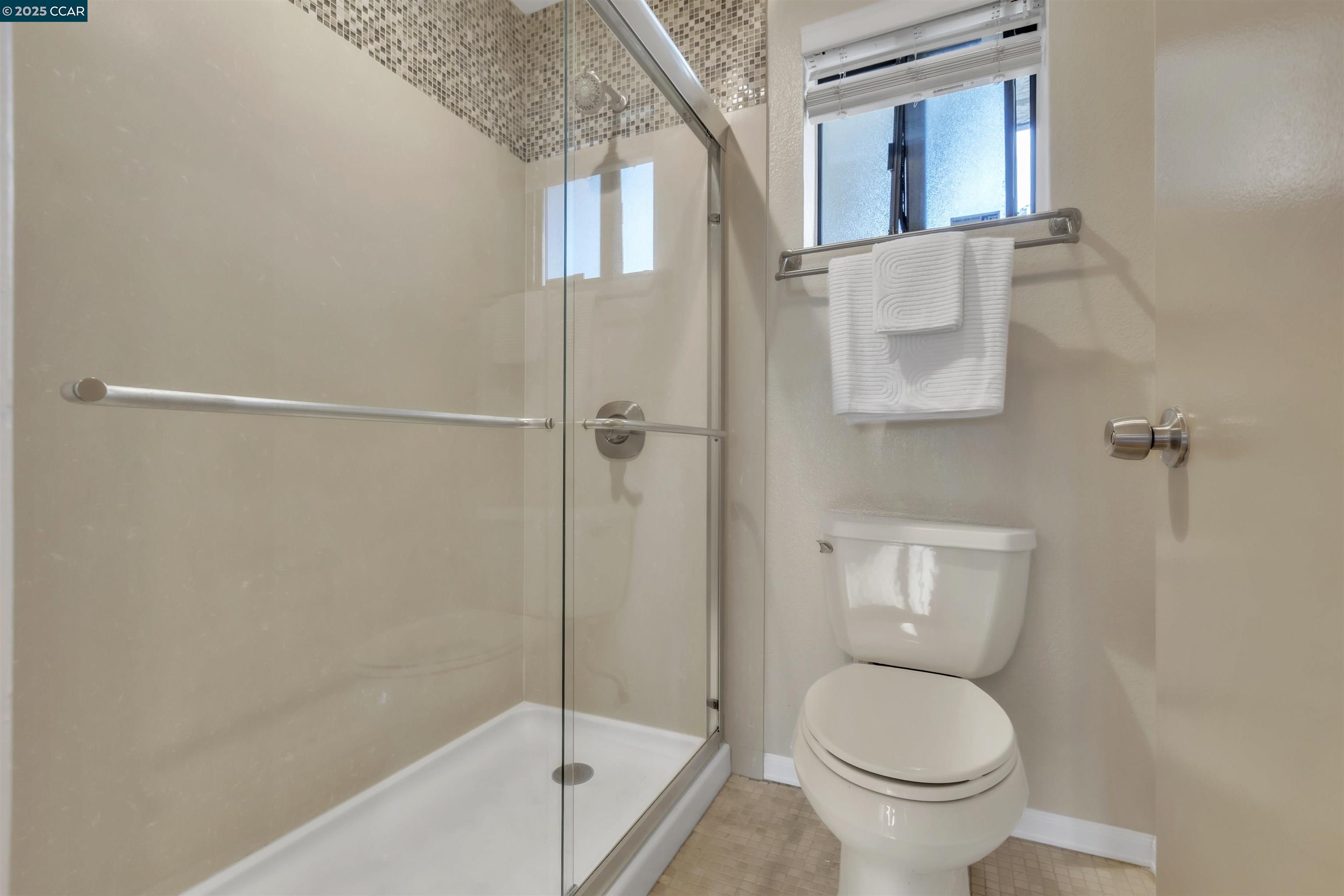 Photo #11: 41114424 Listing: Photo #11