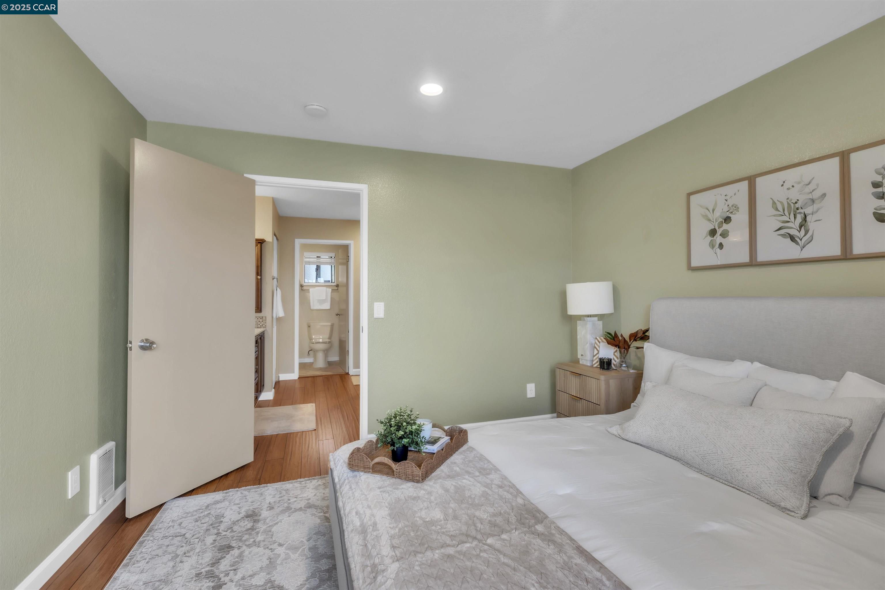 Photo #13: 41114424 Listing: Photo #13