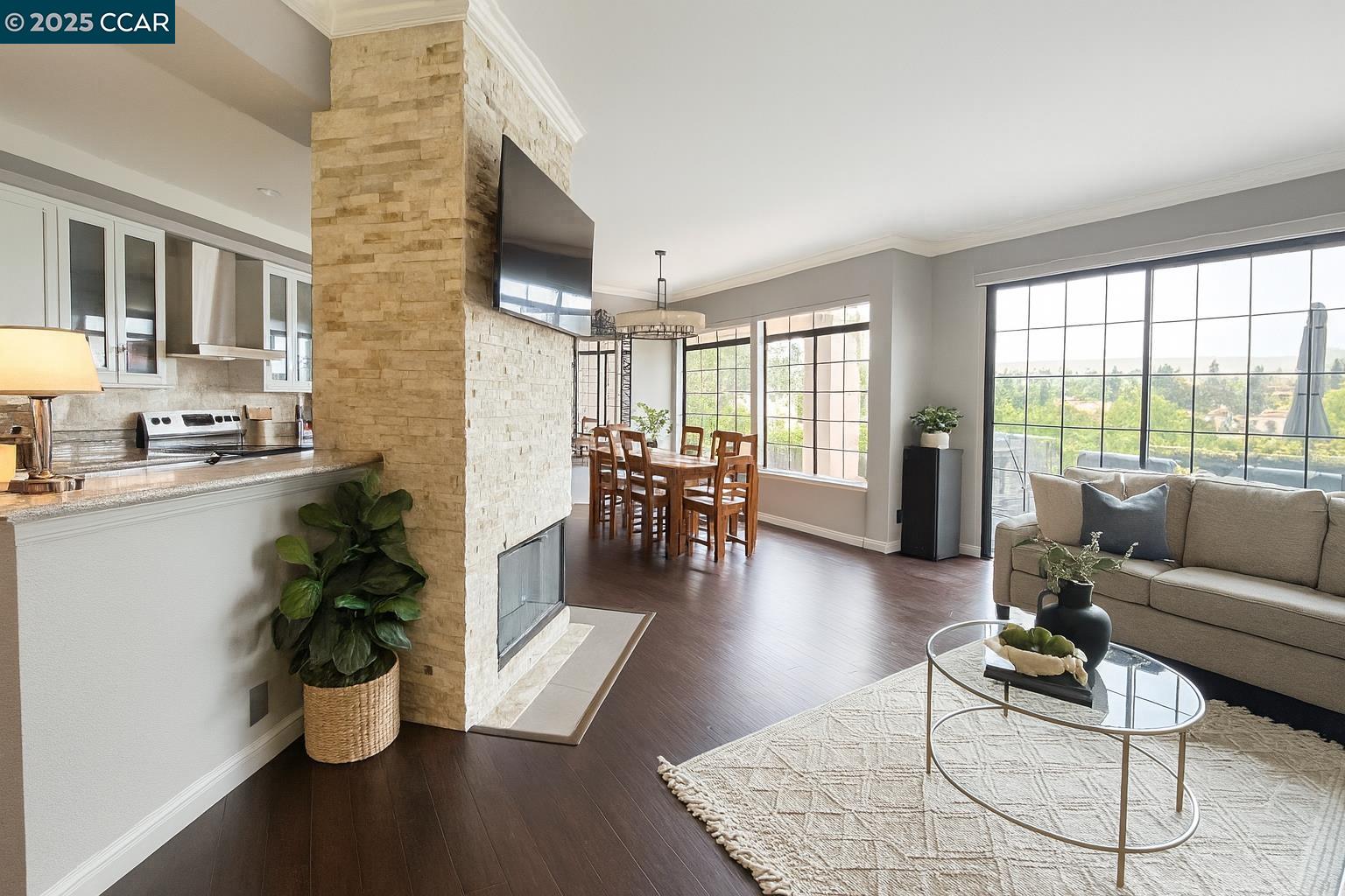 Photo #2: 41114427 Listing 