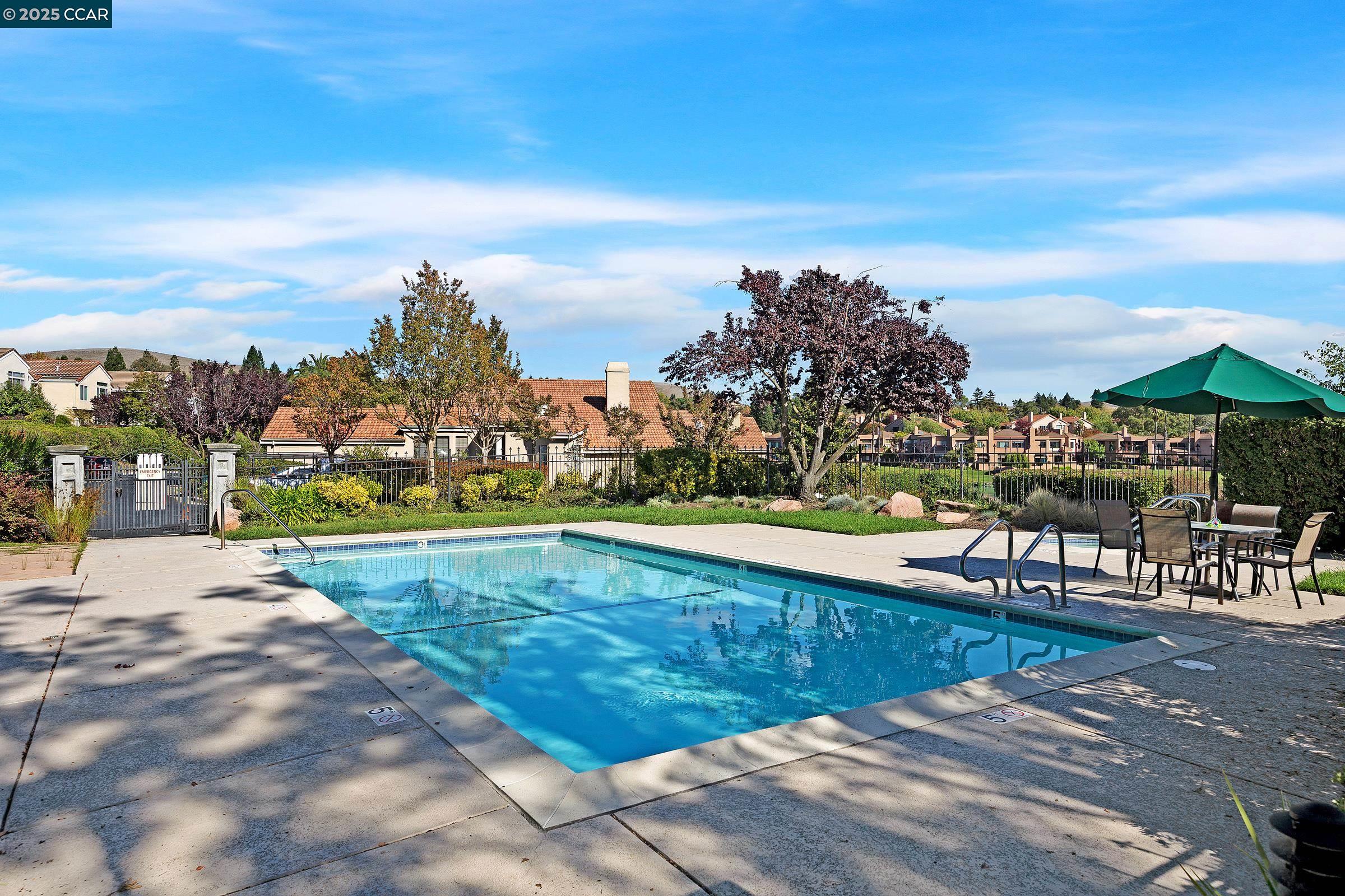 Detail Gallery Image 33 of 39 For 51 Eagle Lake Ct #11,  San Ramon,  CA 94582 - 2 Beds | 2 Baths