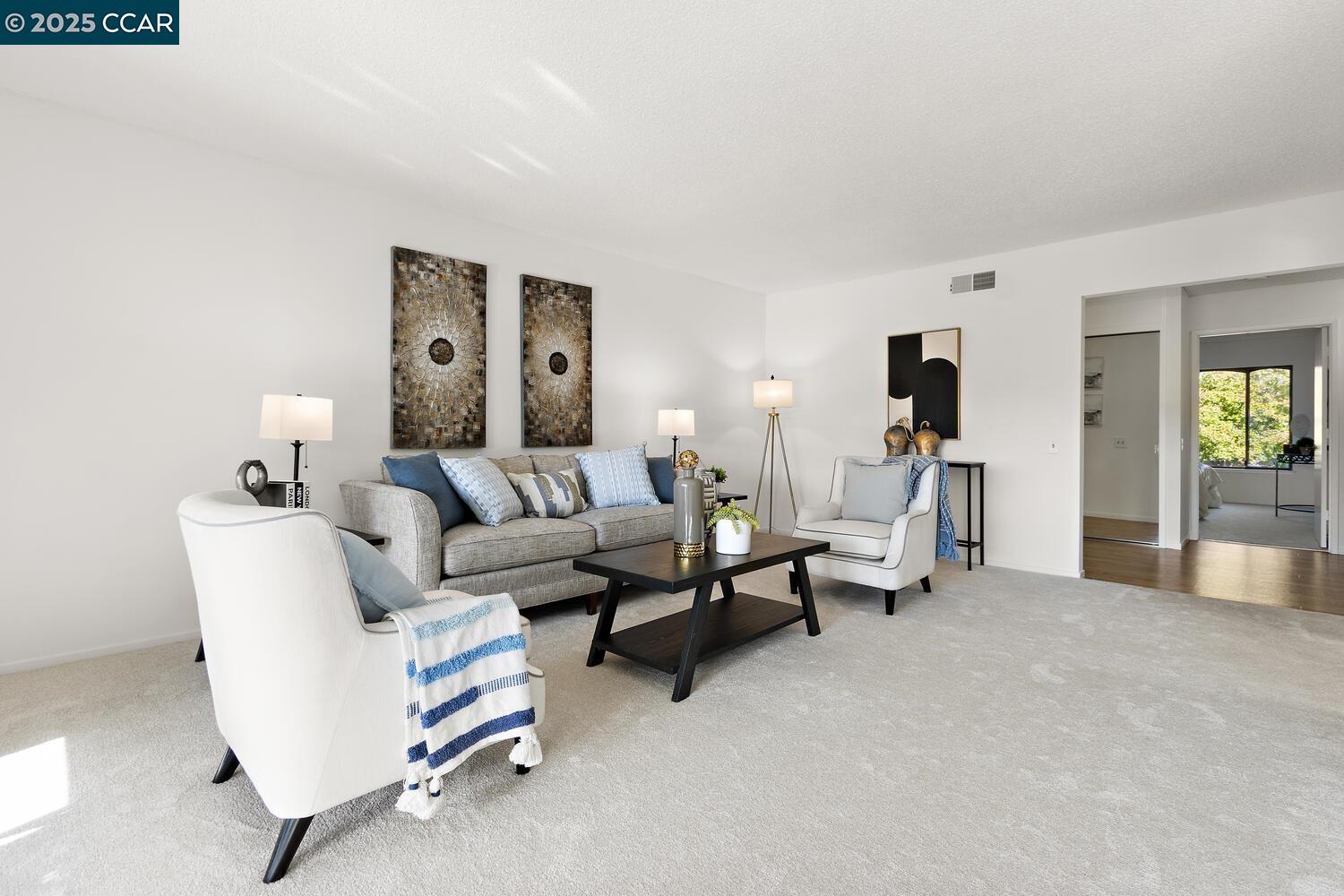 Photo #10: 41114429 Listing: Photo #10