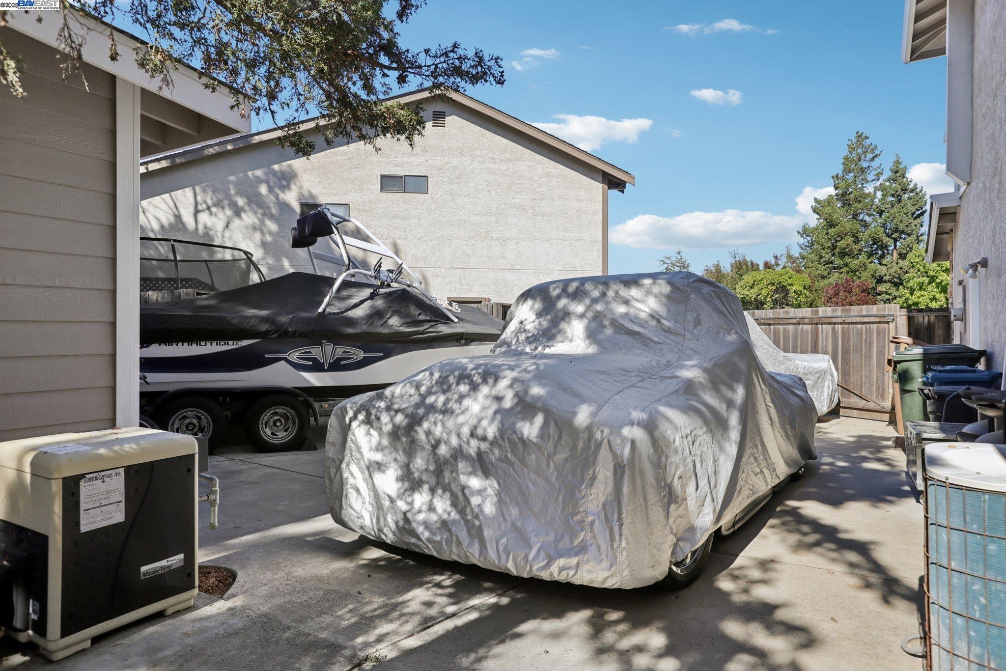 Detail Gallery Image 10 of 46 For 300 Lodgepole Ct, Martinez,  CA 94553 - 4 Beds | 2/1 Baths