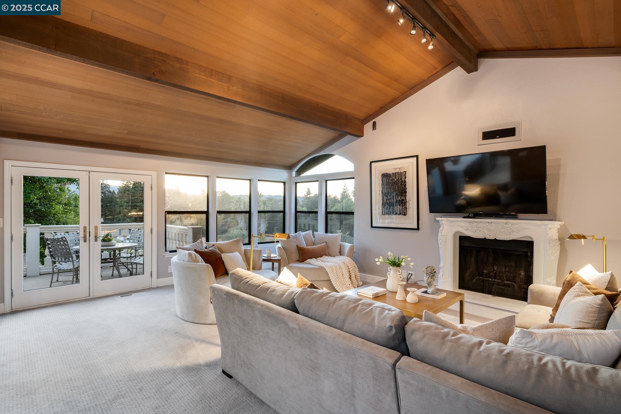 Detail Gallery Image 11 of 48 For 13 Kemp Ct, Alamo,  CA 94507 - 5 Beds | 3/1 Baths