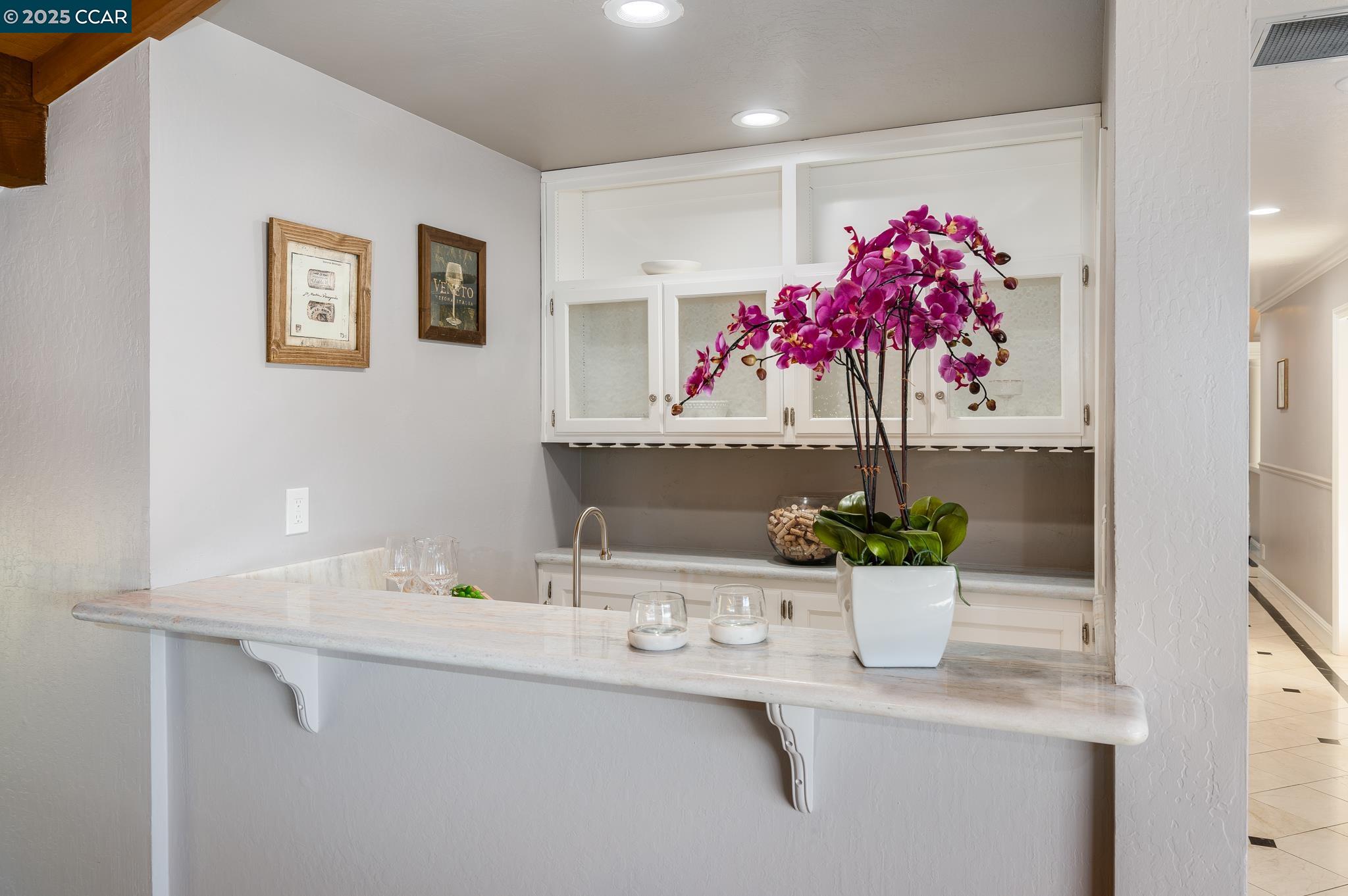 Detail Gallery Image 15 of 48 For 13 Kemp Ct, Alamo,  CA 94507 - 5 Beds | 3/1 Baths