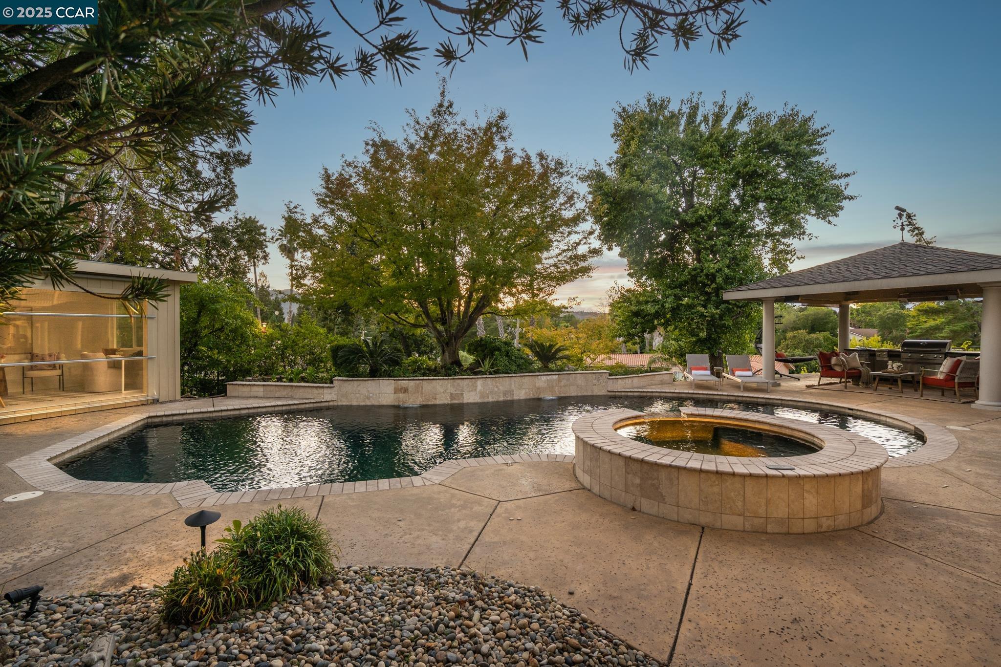 Detail Gallery Image 28 of 48 For 13 Kemp Ct, Alamo,  CA 94507 - 5 Beds | 3/1 Baths