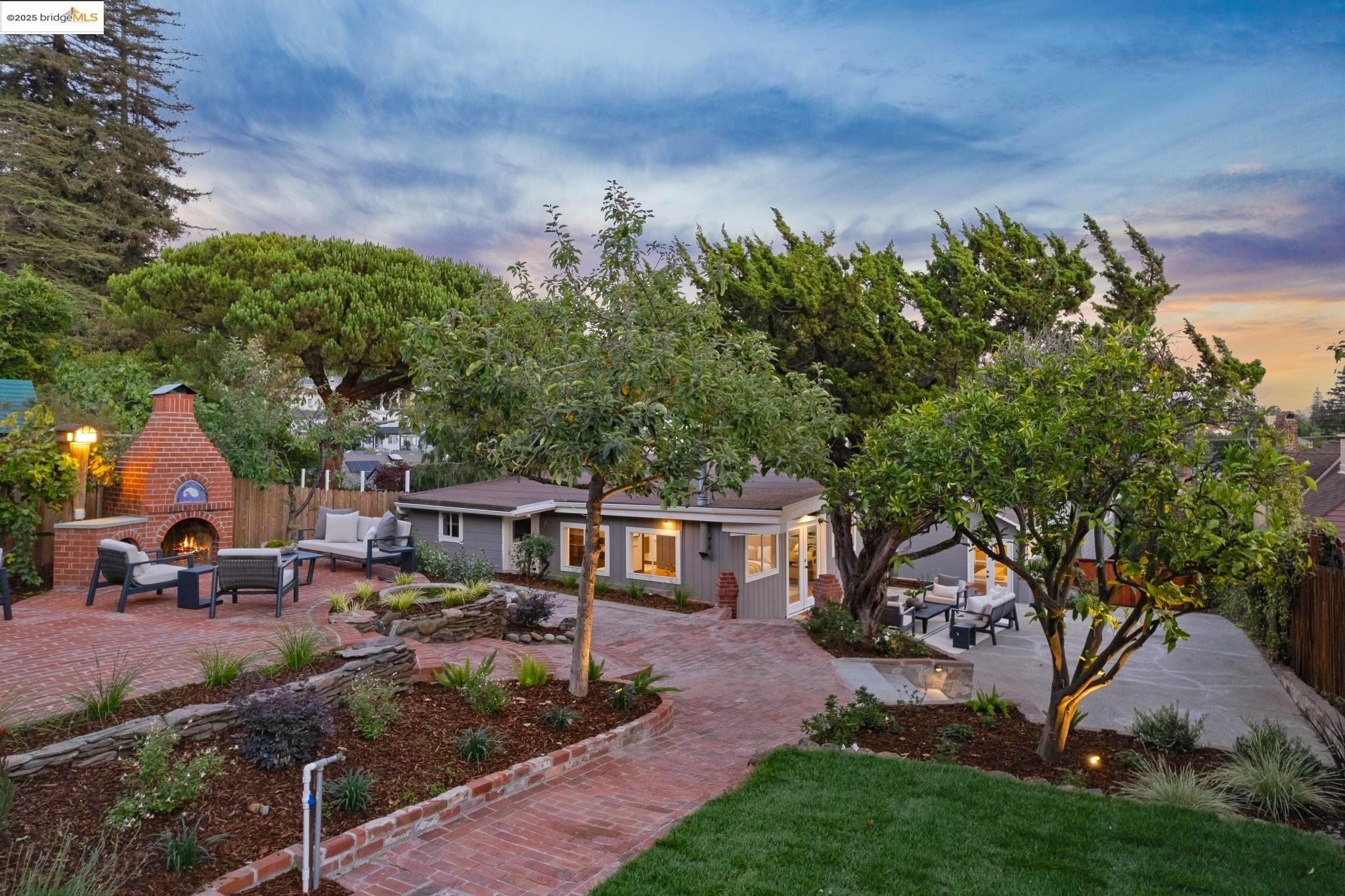 Detail Gallery Image 53 of 55 For 4081 Waterhouse Rd, Oakland,  CA 94602 - 3 Beds | 2 Baths