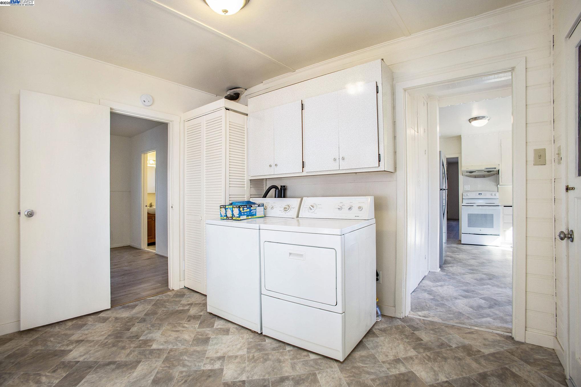 Detail Gallery Image 12 of 23 For 60 Maitland Dr, Alameda,  CA 94502 - 4 Beds | 1/1 Baths