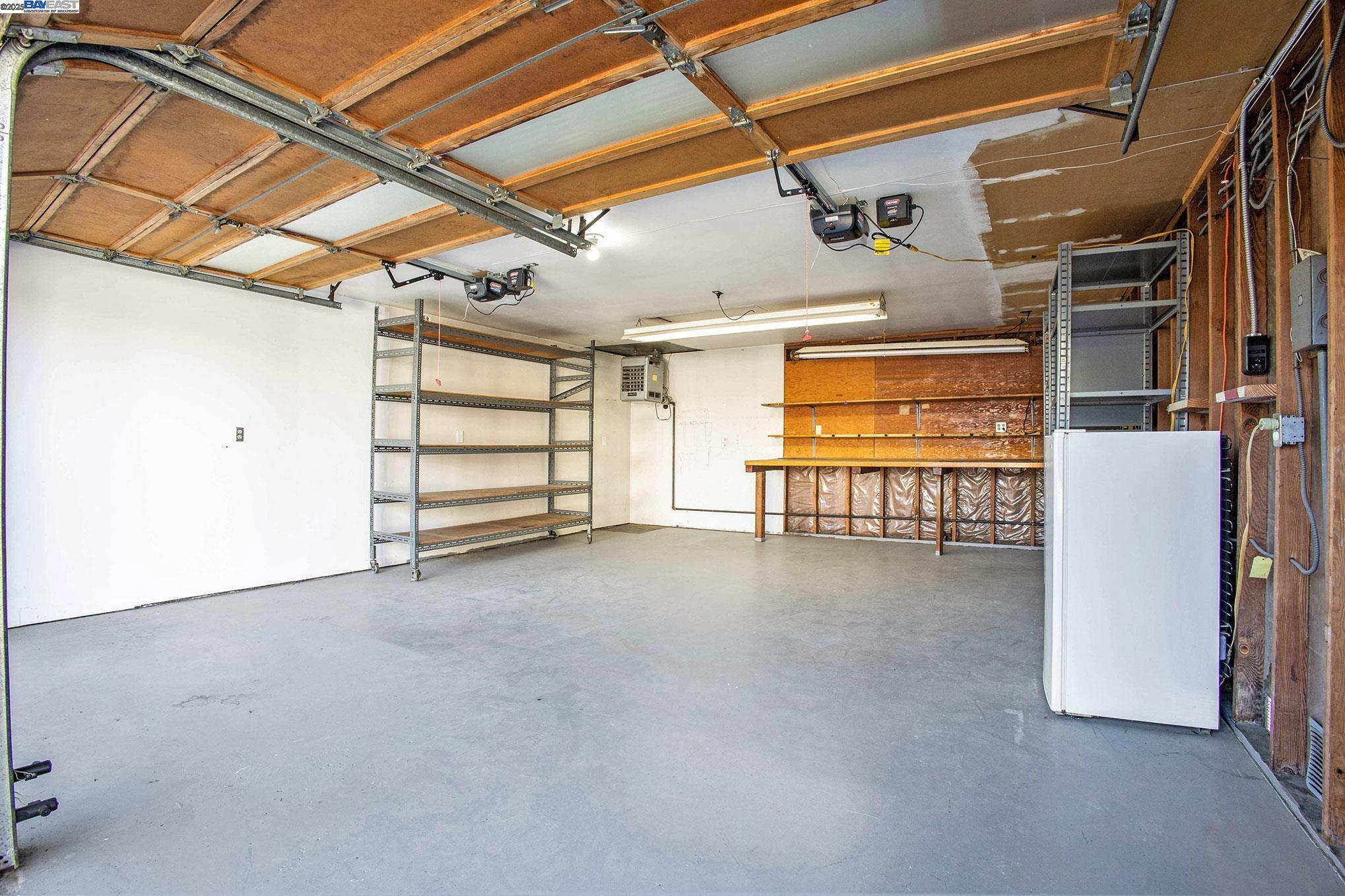 Detail Gallery Image 20 of 23 For 60 Maitland Dr, Alameda,  CA 94502 - 4 Beds | 1/1 Baths