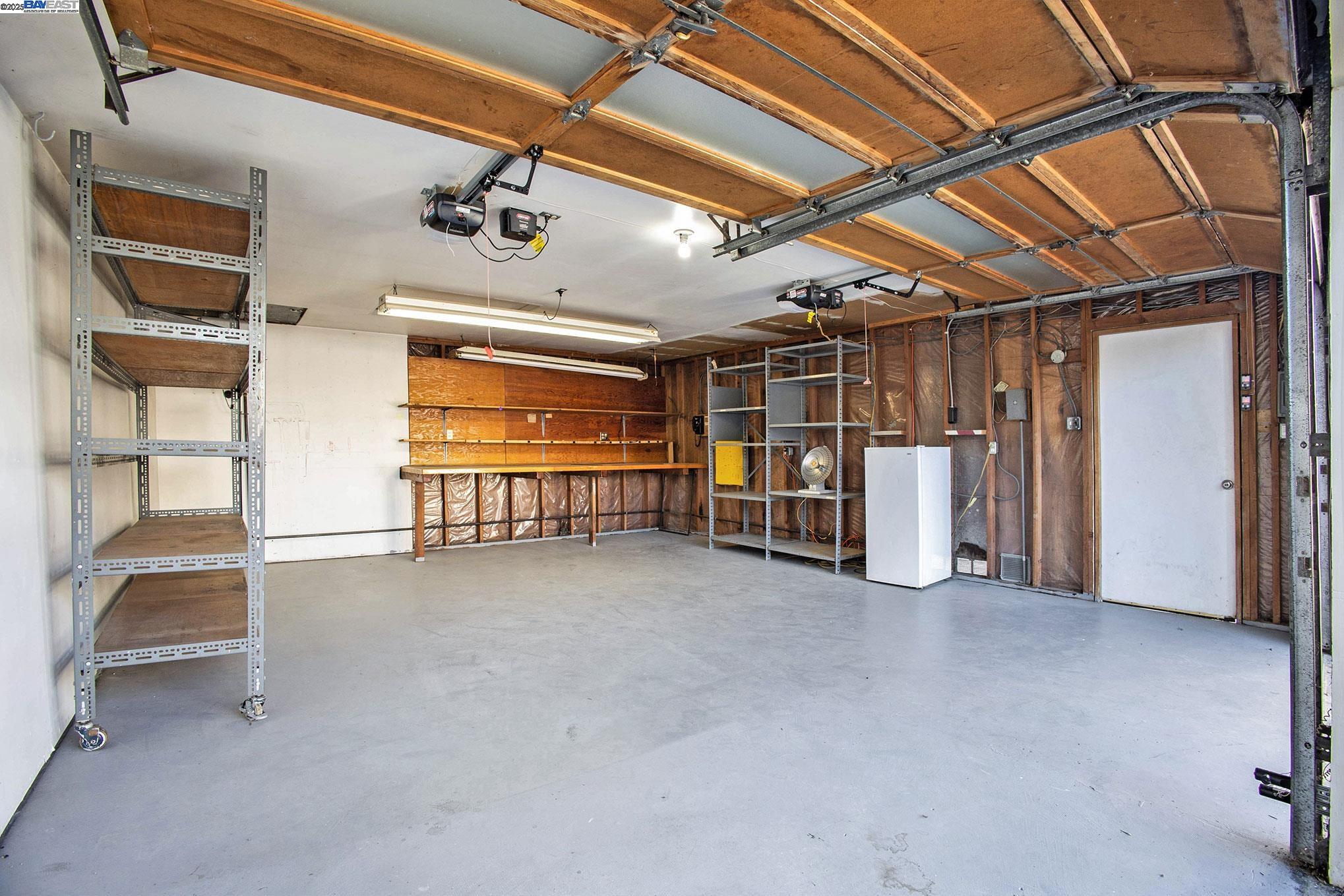 Detail Gallery Image 21 of 23 For 60 Maitland Dr, Alameda,  CA 94502 - 4 Beds | 1/1 Baths