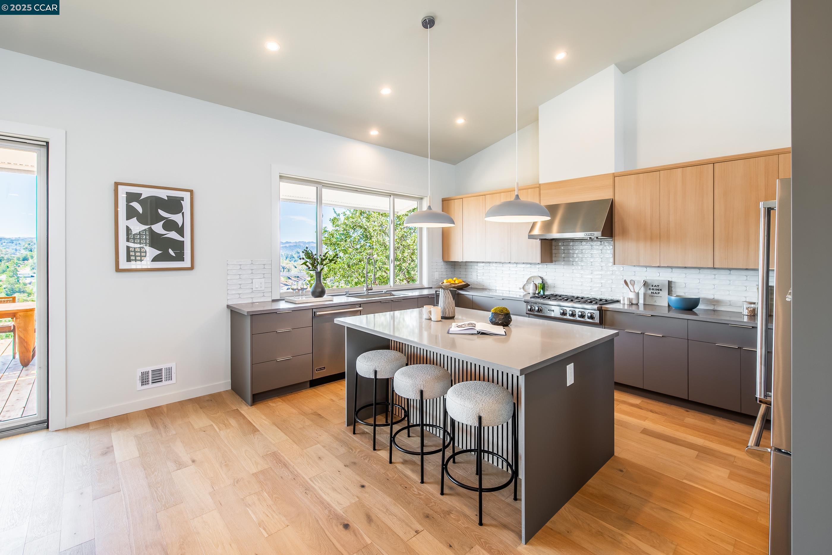 Detail Gallery Image 21 of 56 For 105 Hillcroft, Walnut Creek,  CA 94597 - 2 Beds | 2 Baths