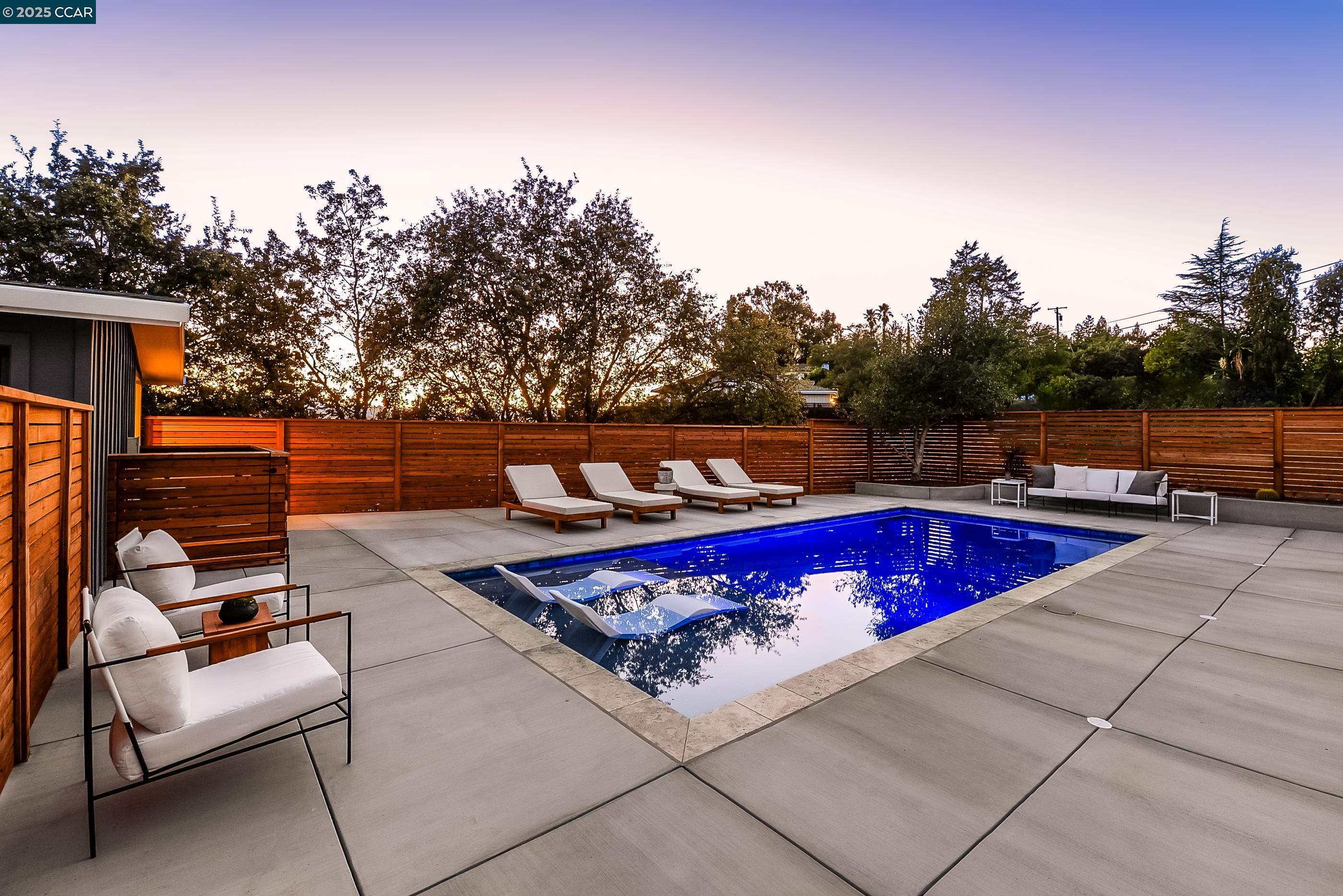 Detail Gallery Image 50 of 56 For 105 Hillcroft, Walnut Creek,  CA 94597 - 2 Beds | 2 Baths