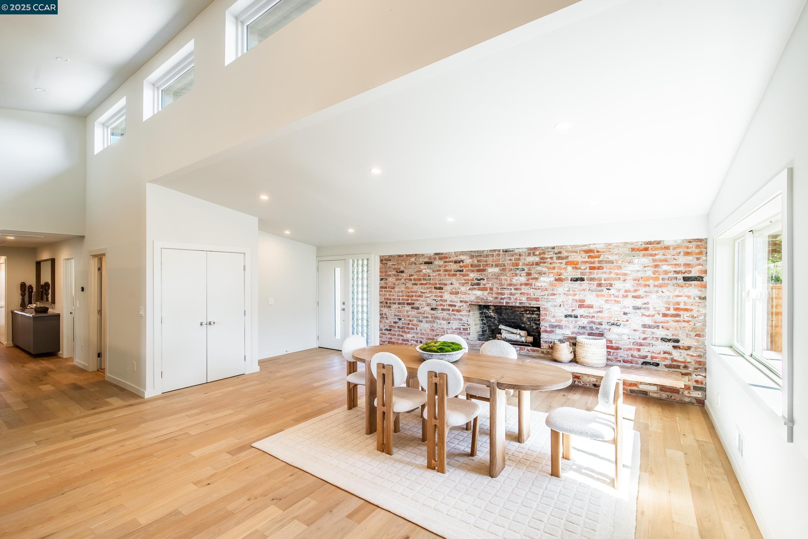 Detail Gallery Image 8 of 56 For 105 Hillcroft, Walnut Creek,  CA 94597 - 2 Beds | 2 Baths