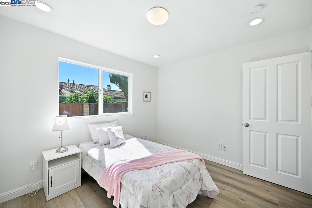 Detail Gallery Image 26 of 60 For 3419 Del Valle Cir, San Leandro,  CA 94578 - 5 Beds | 3 Baths