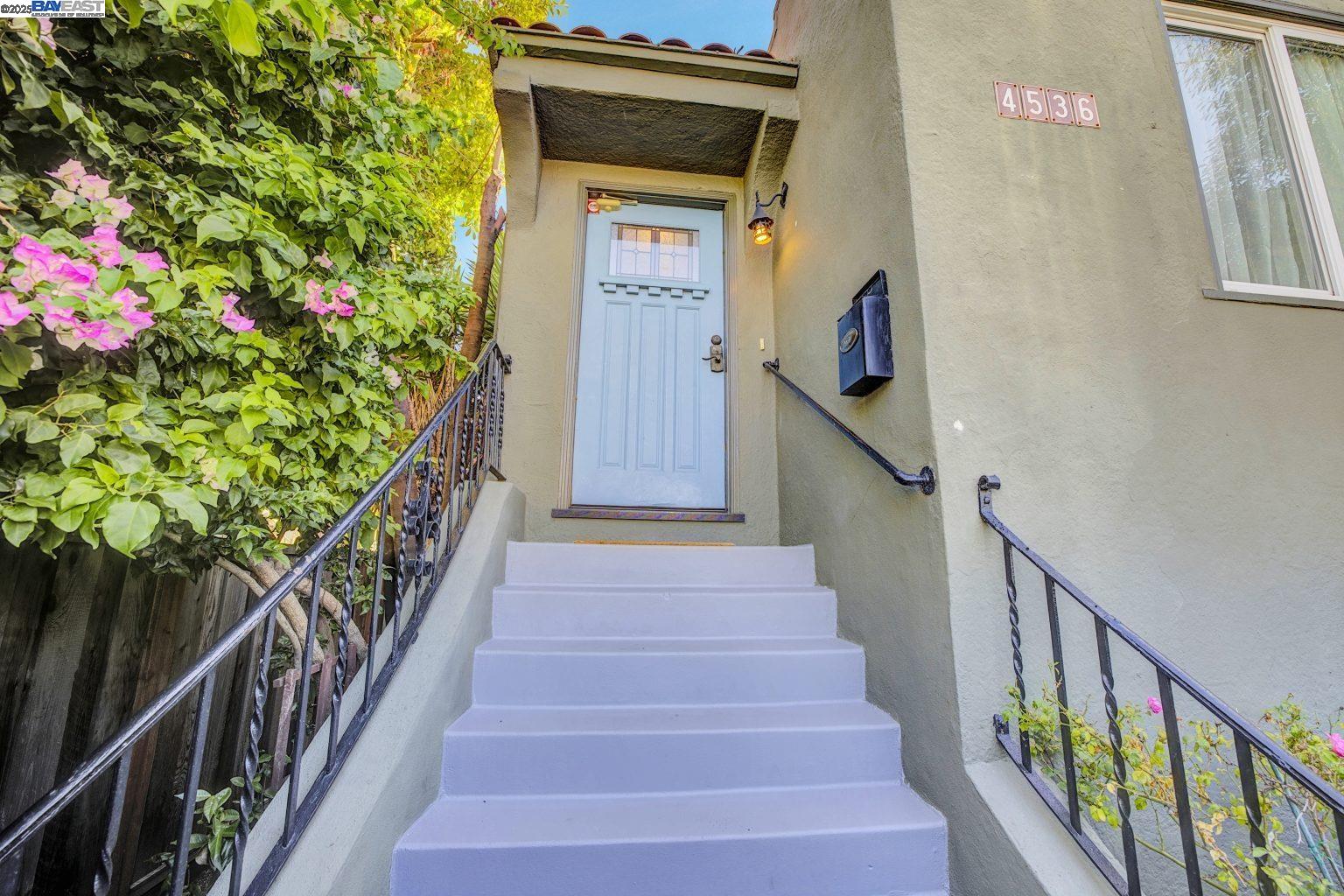 Detail Gallery Image 41 of 48 For 4536 West St, Oakland,  CA 94608 - 3 Beds | 2 Baths