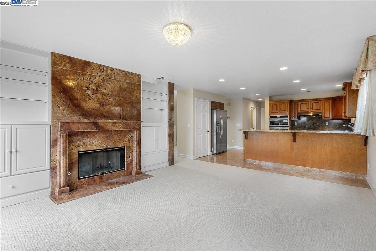 Detail Gallery Image 9 of 22 For 3 Cerruti Ct, Alameda,  CA 94501 - 4 Beds | 2/1 Baths