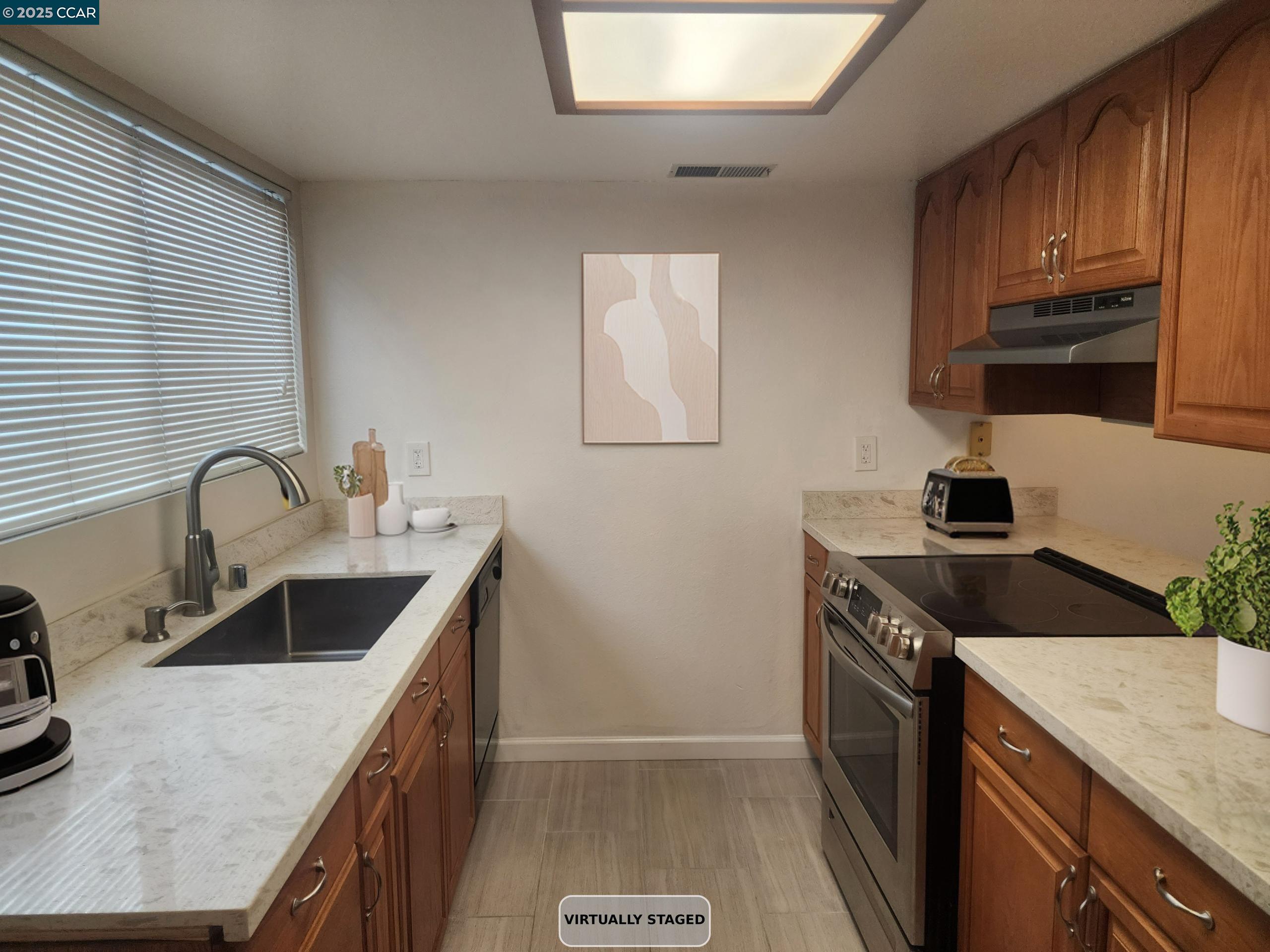 Detail Gallery Image 7 of 14 For 1600 Carmel Dr #15,  Walnut Creek,  CA 94596 - 1 Beds | 1 Baths