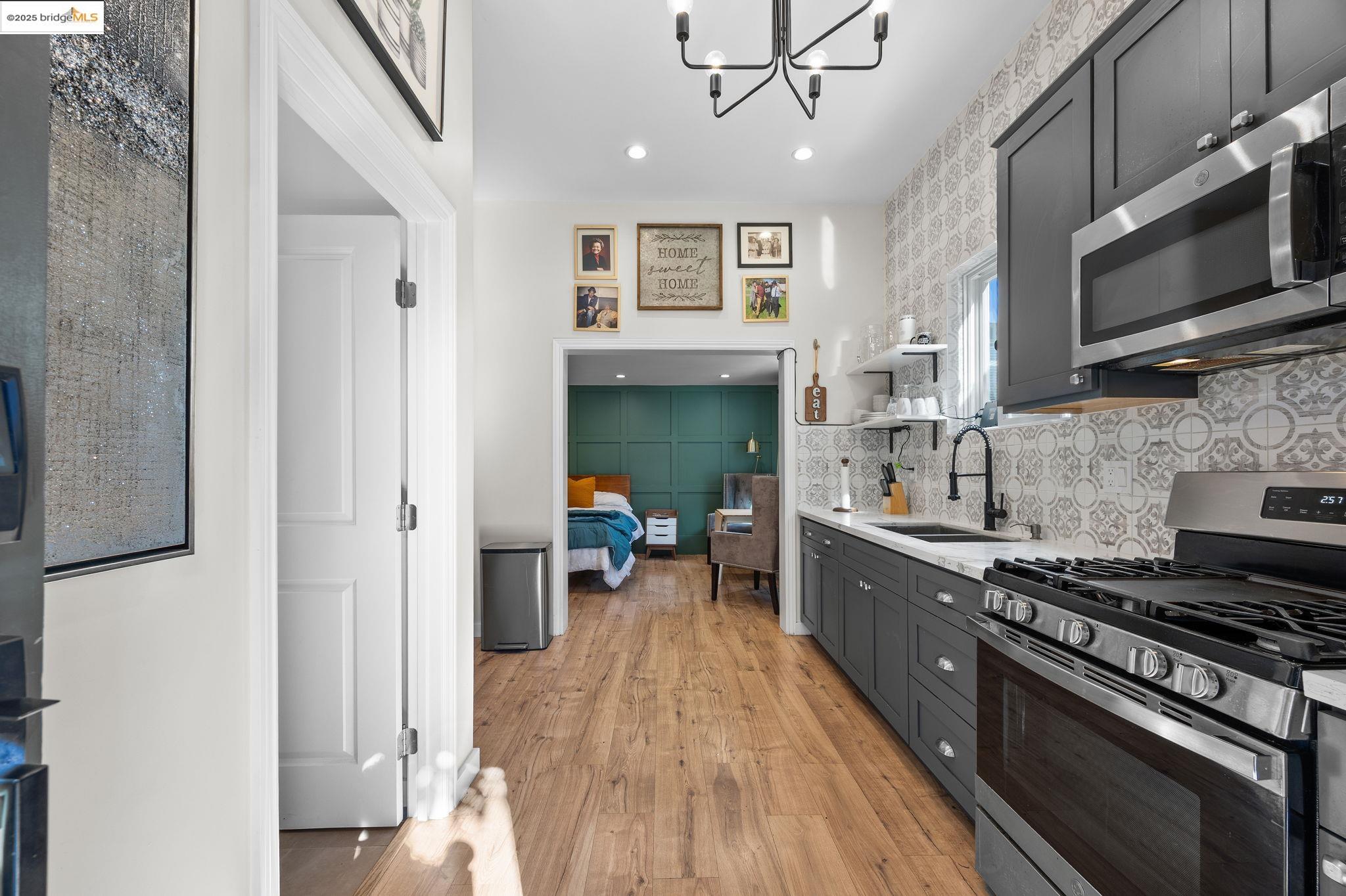 Detail Gallery Image 33 of 38 For 182 Garcia Ave, San Leandro,  CA 94577 - 2 Beds | 1 Baths