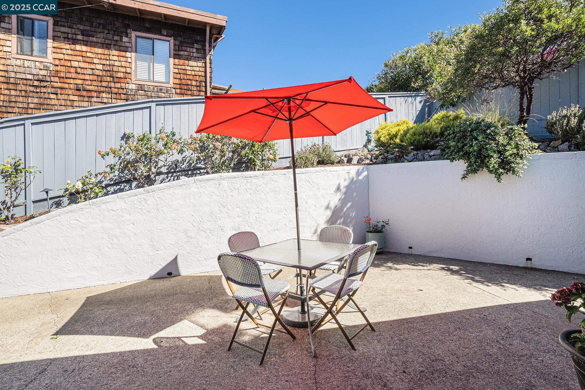 Detail Gallery Image 31 of 41 For 876 Balra Dr, El Cerrito,  CA 94530 - 3 Beds | 2/1 Baths