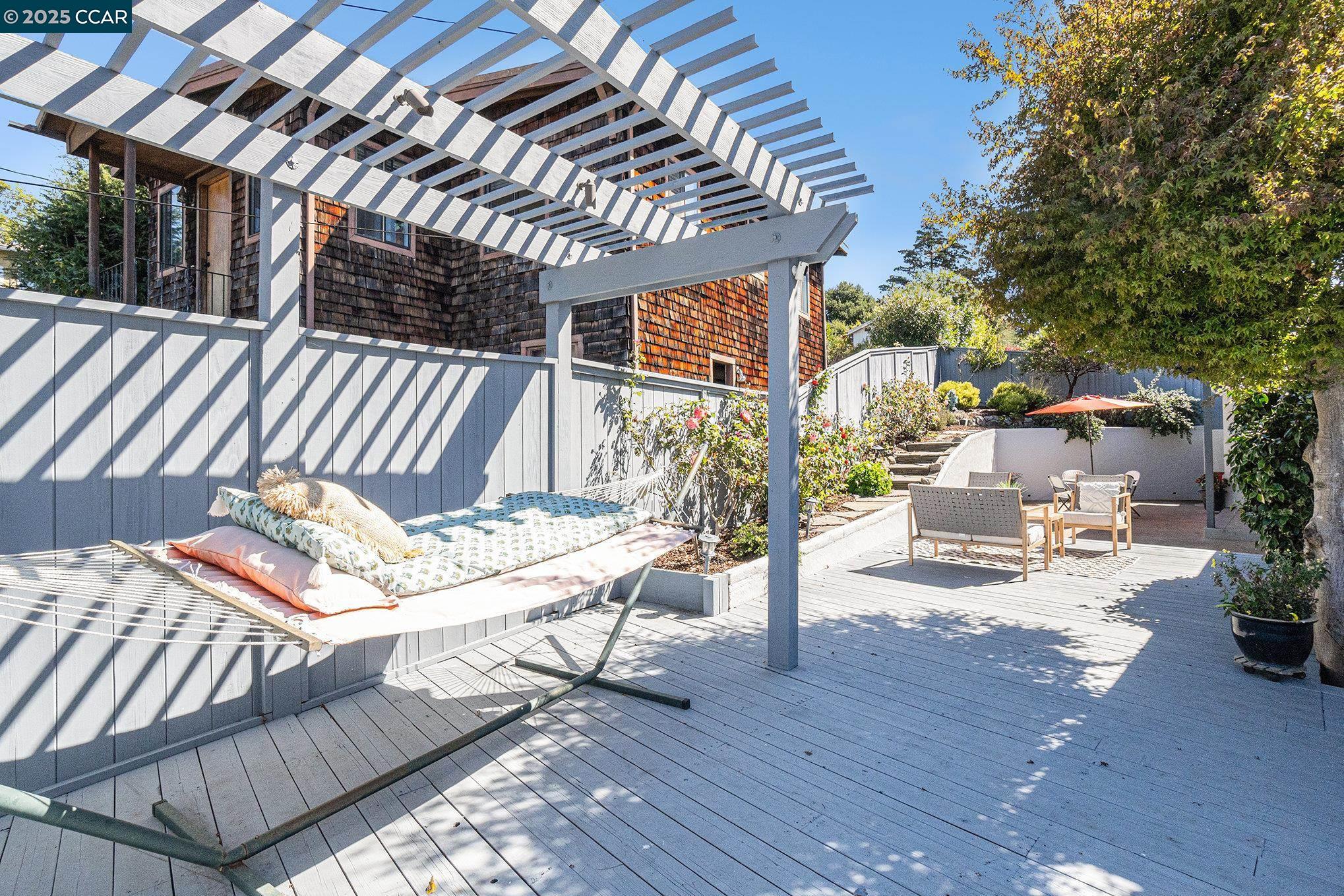 Detail Gallery Image 36 of 41 For 876 Balra Dr, El Cerrito,  CA 94530 - 3 Beds | 2/1 Baths