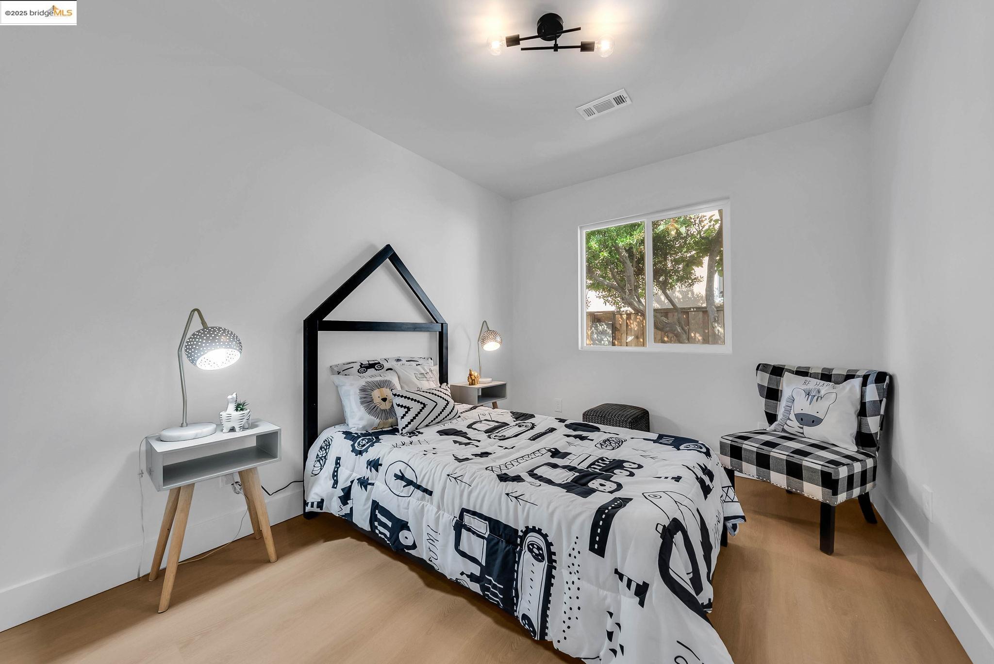 Detail Gallery Image 36 of 59 For 1401 via Coralla, San Lorenzo,  CA 94580 - 4 Beds | 2/1 Baths