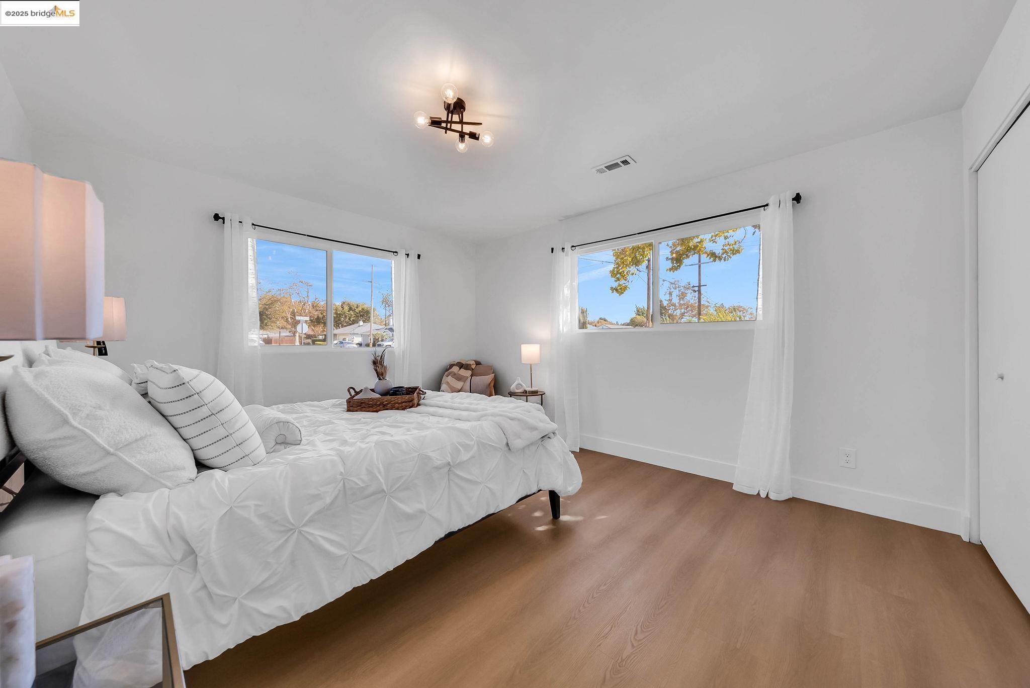 Detail Gallery Image 45 of 59 For 1401 via Coralla, San Lorenzo,  CA 94580 - 4 Beds | 2/1 Baths