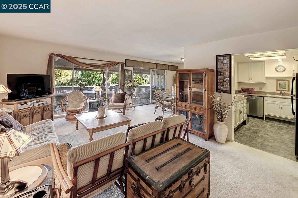Photo #5: 41114469 Listing 