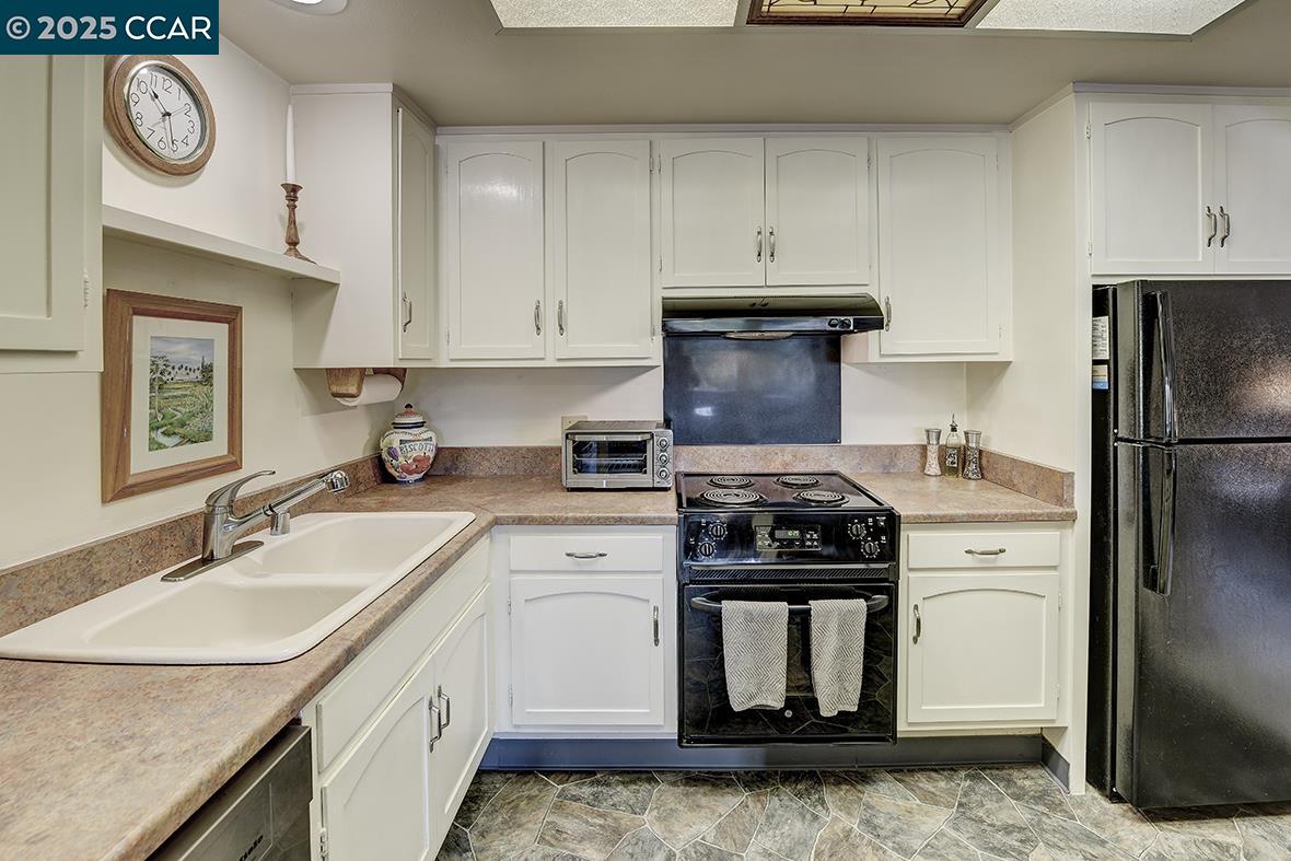 Photo #9: 41114469 Listing: Photo #9