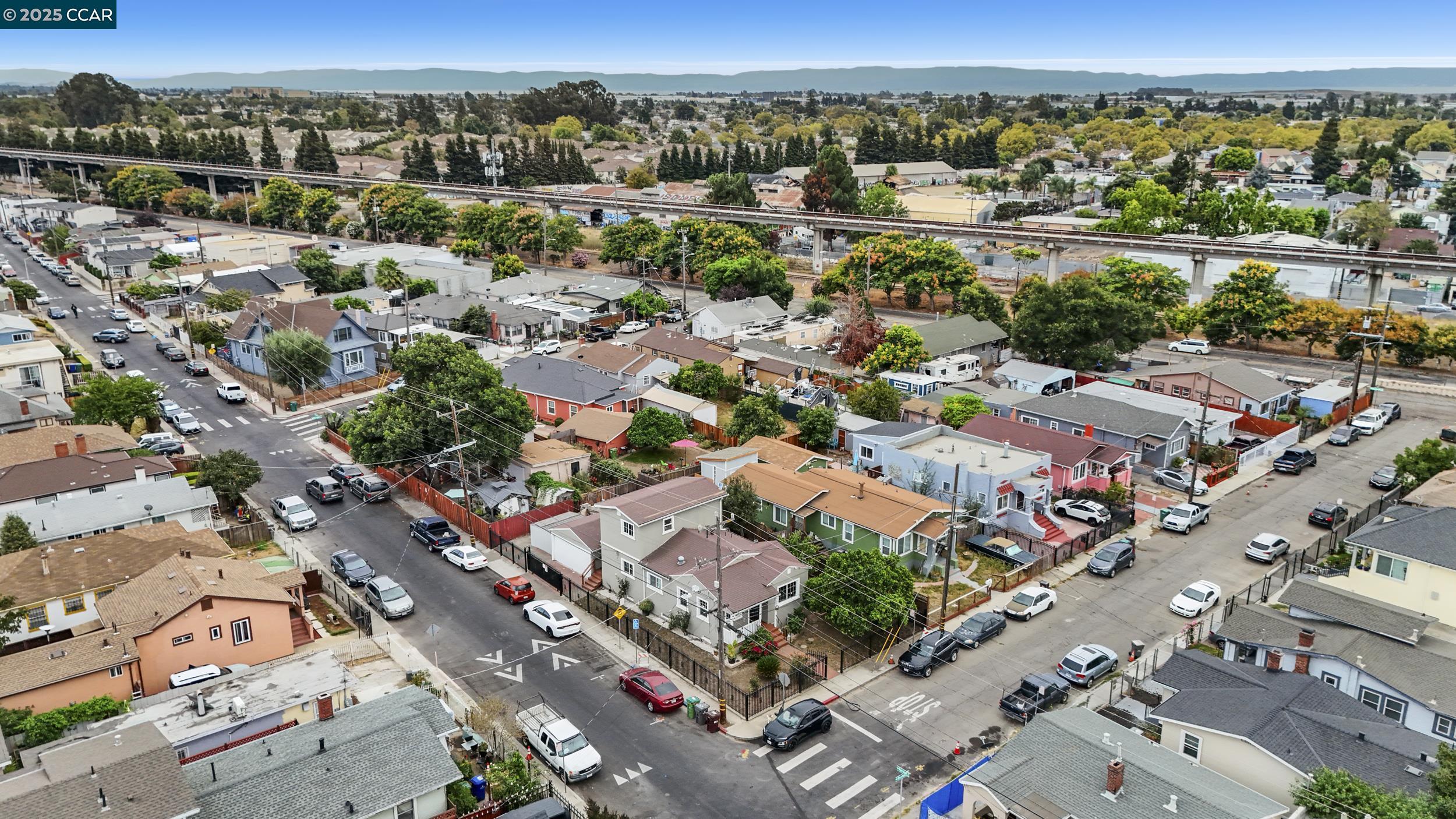 Detail Gallery Image 33 of 37 For 950 Blenheim St, Oakland,  CA 94603 - 3 Beds | 1/1 Baths
