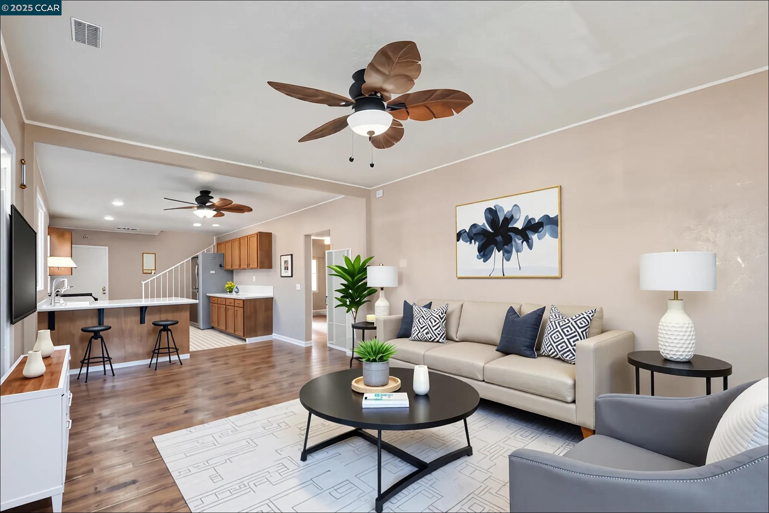 Detail Gallery Image 9 of 37 For 950 Blenheim St, Oakland,  CA 94603 - 3 Beds | 1/1 Baths