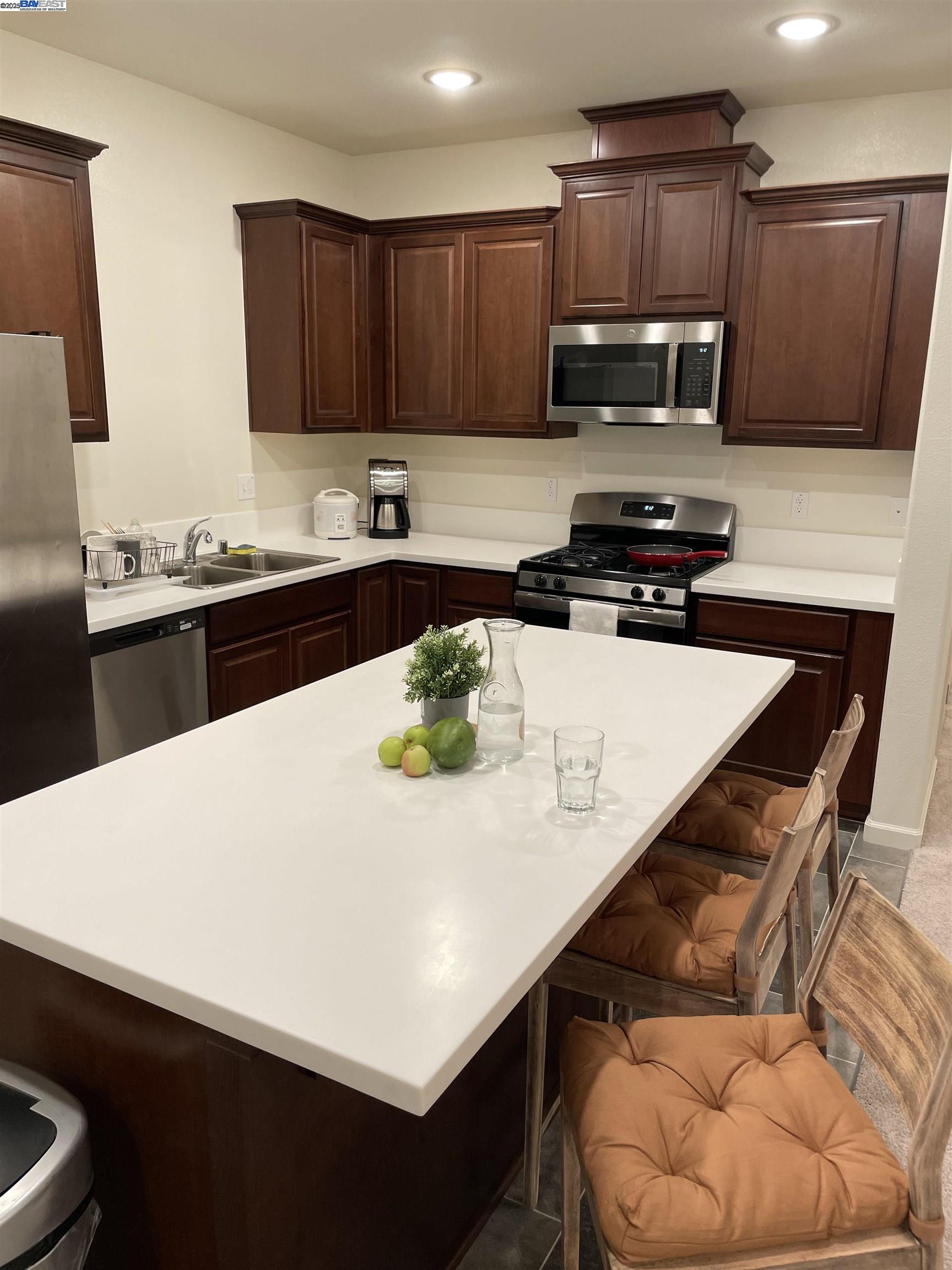 Detail Gallery Image 14 of 27 For 4246 Freemark Ave, Merced,  CA 95348-9643 - 4 Beds | 2 Baths