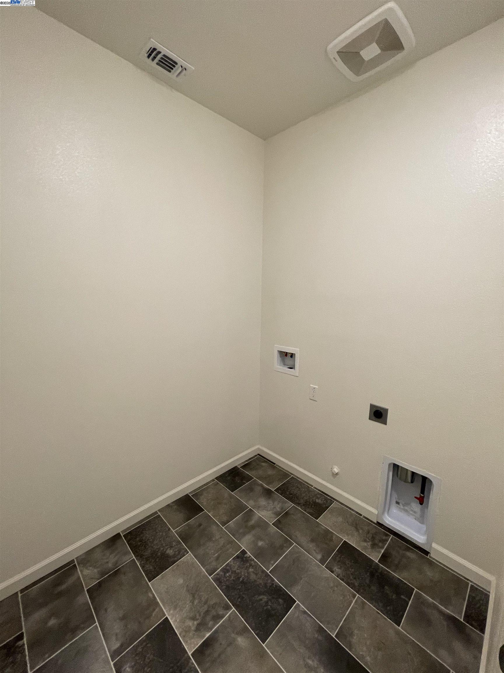 Detail Gallery Image 21 of 27 For 4246 Freemark Ave, Merced,  CA 95348-9643 - 4 Beds | 2 Baths