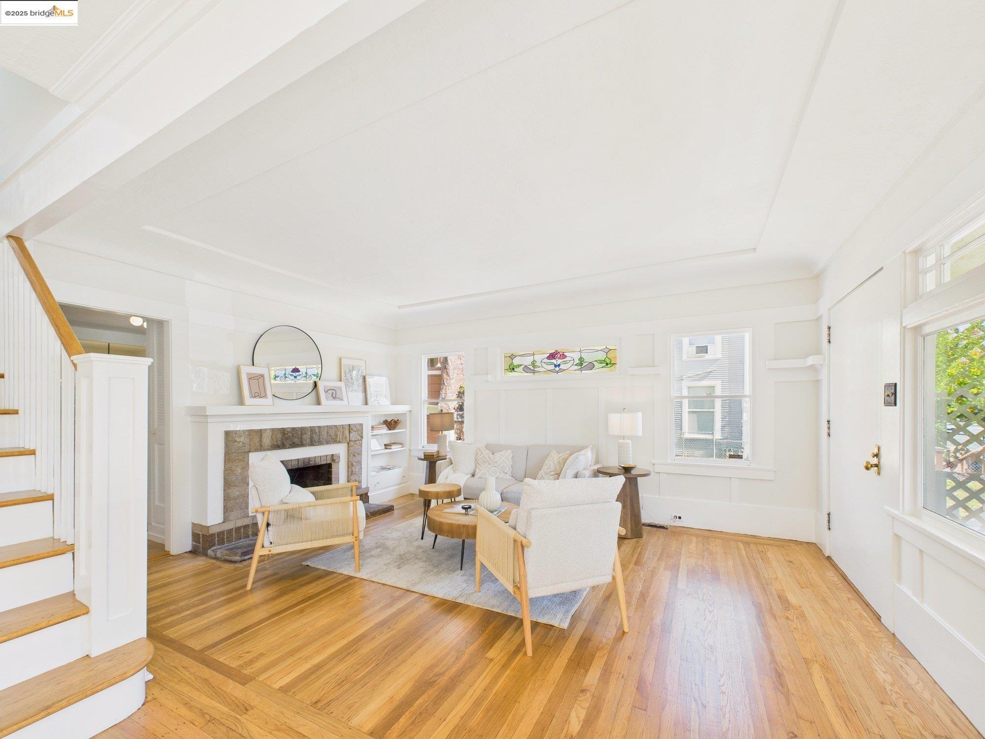 Detail Gallery Image 11 of 52 For 1017 Lincoln Ave, Alameda,  CA 94501 - 5 Beds | 2 Baths